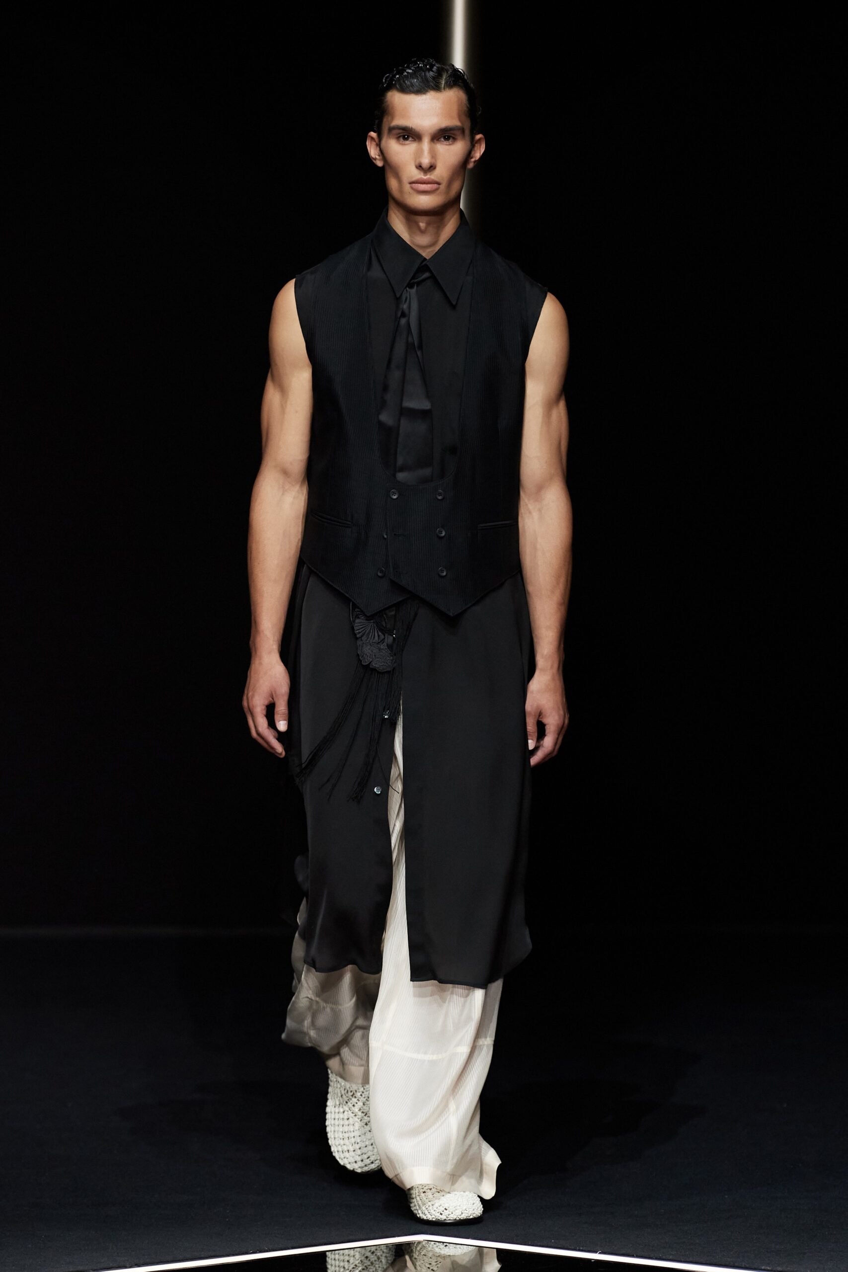 Emporio Armani S/S 24 Menswear Look 70