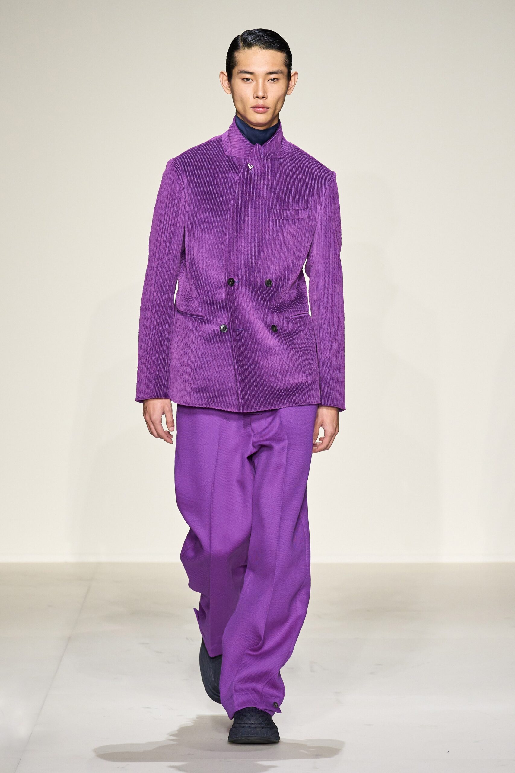 Emporio Armani F/W 23 Menswear Look 72