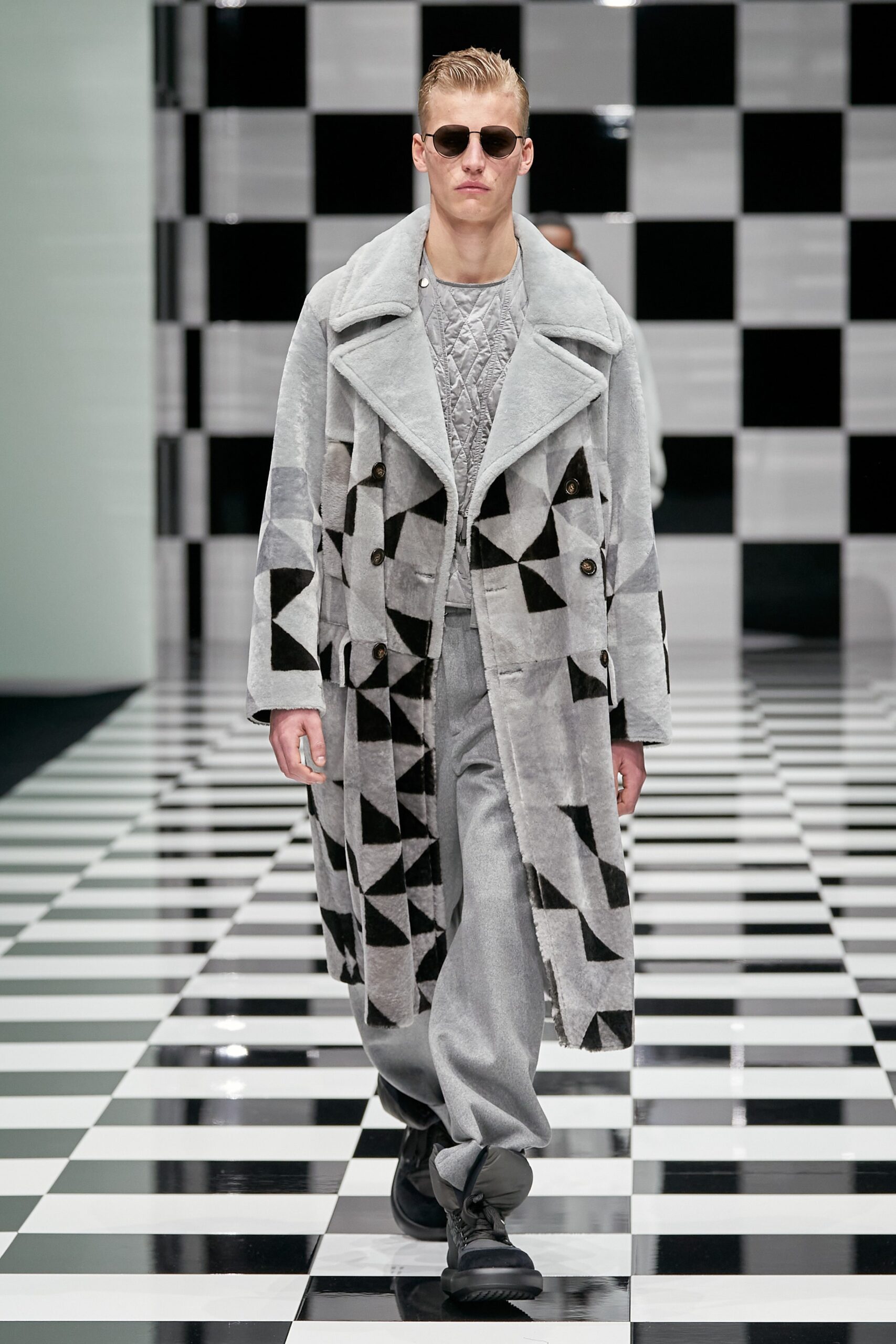 Emporio Armani F/W 22 Look 73