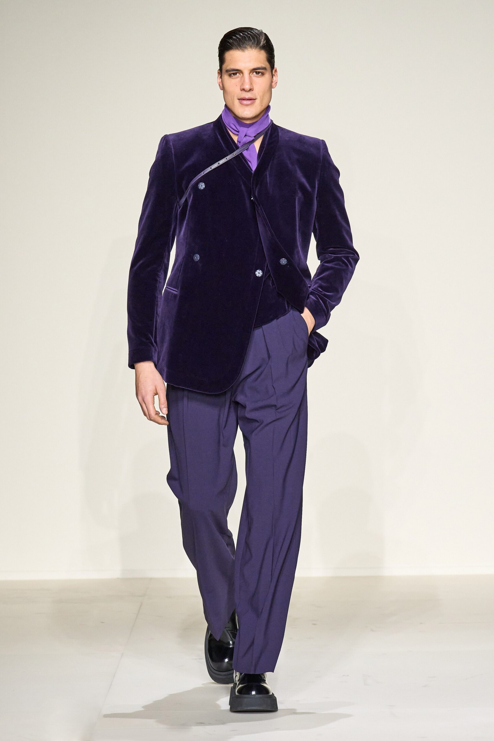 Emporio Armani F/W 23 Menswear Look 75