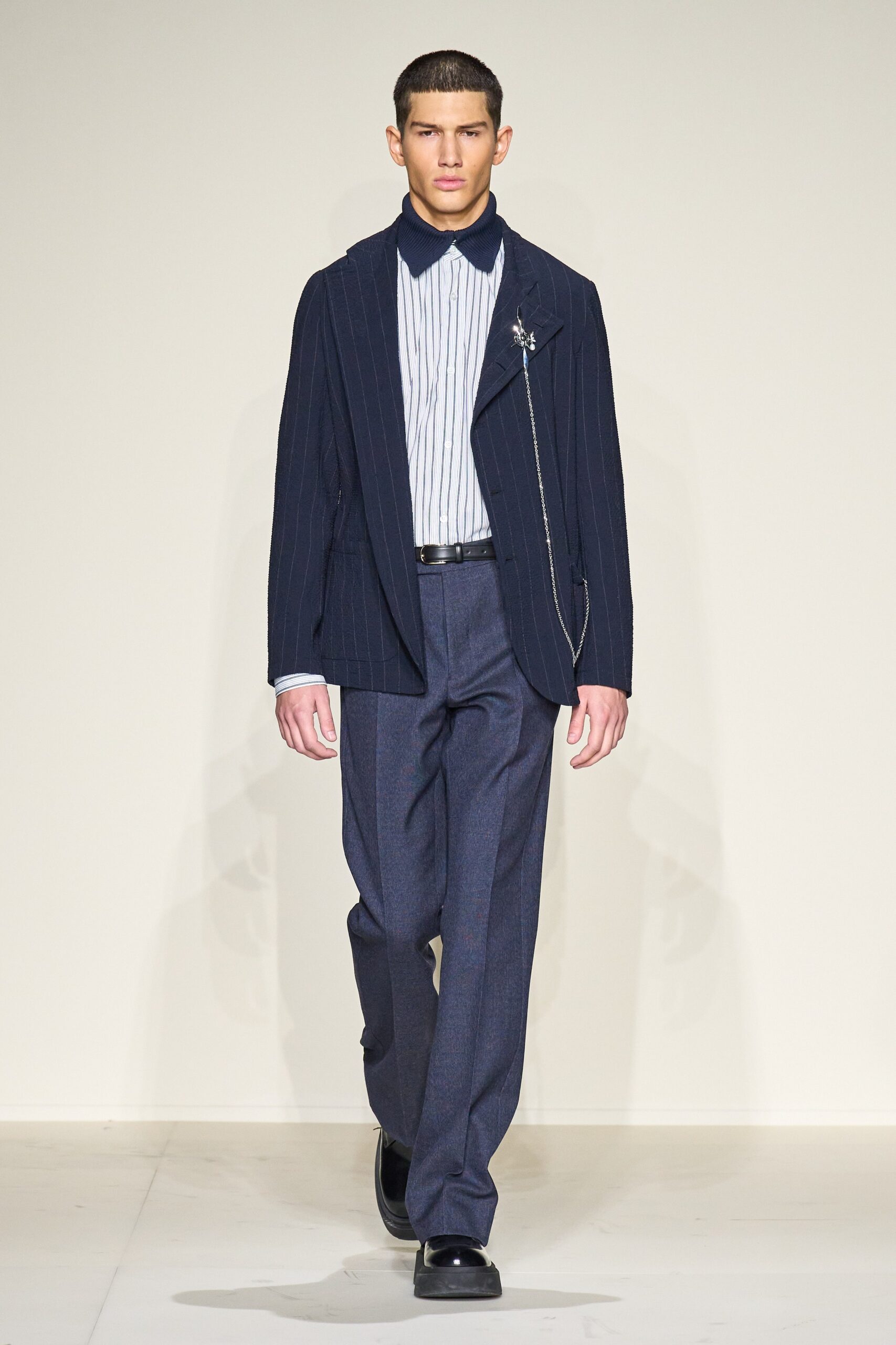 Emporio Armani F/W 23 Menswear Look 76
