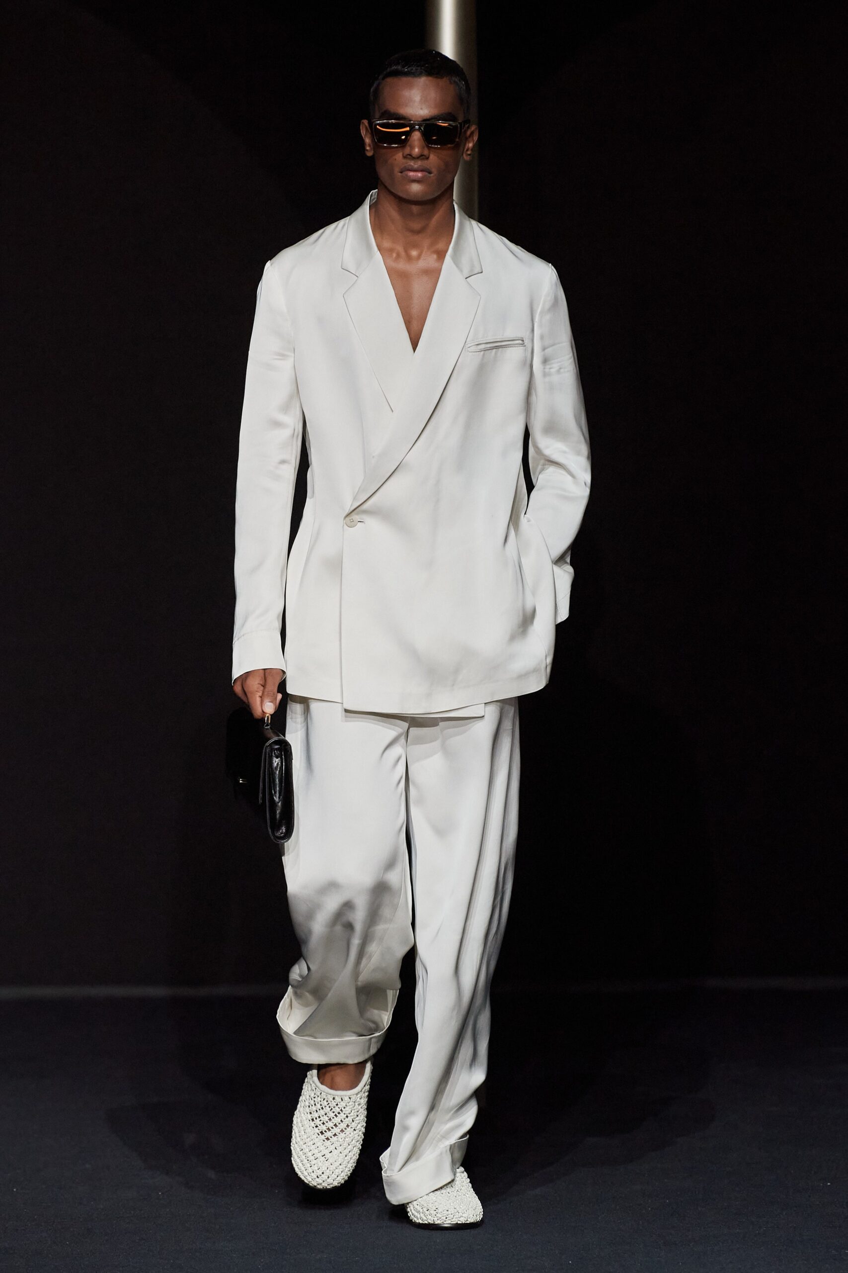 Emporio Armani S/S 24 Menswear Look 79