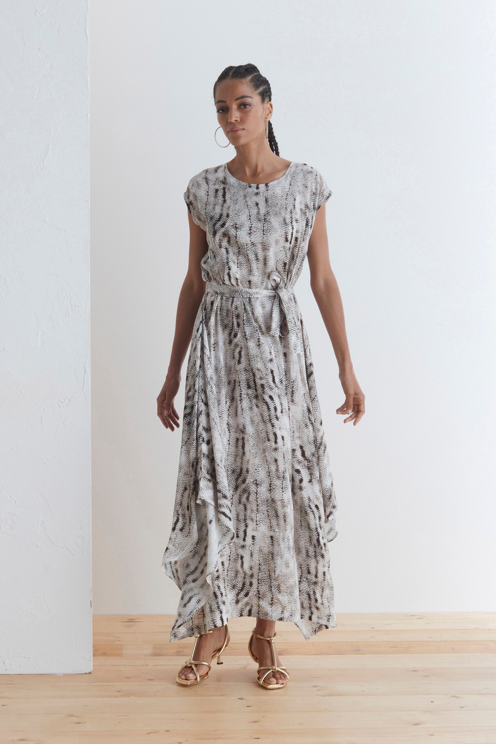 European Culture S/S 22 Look 81