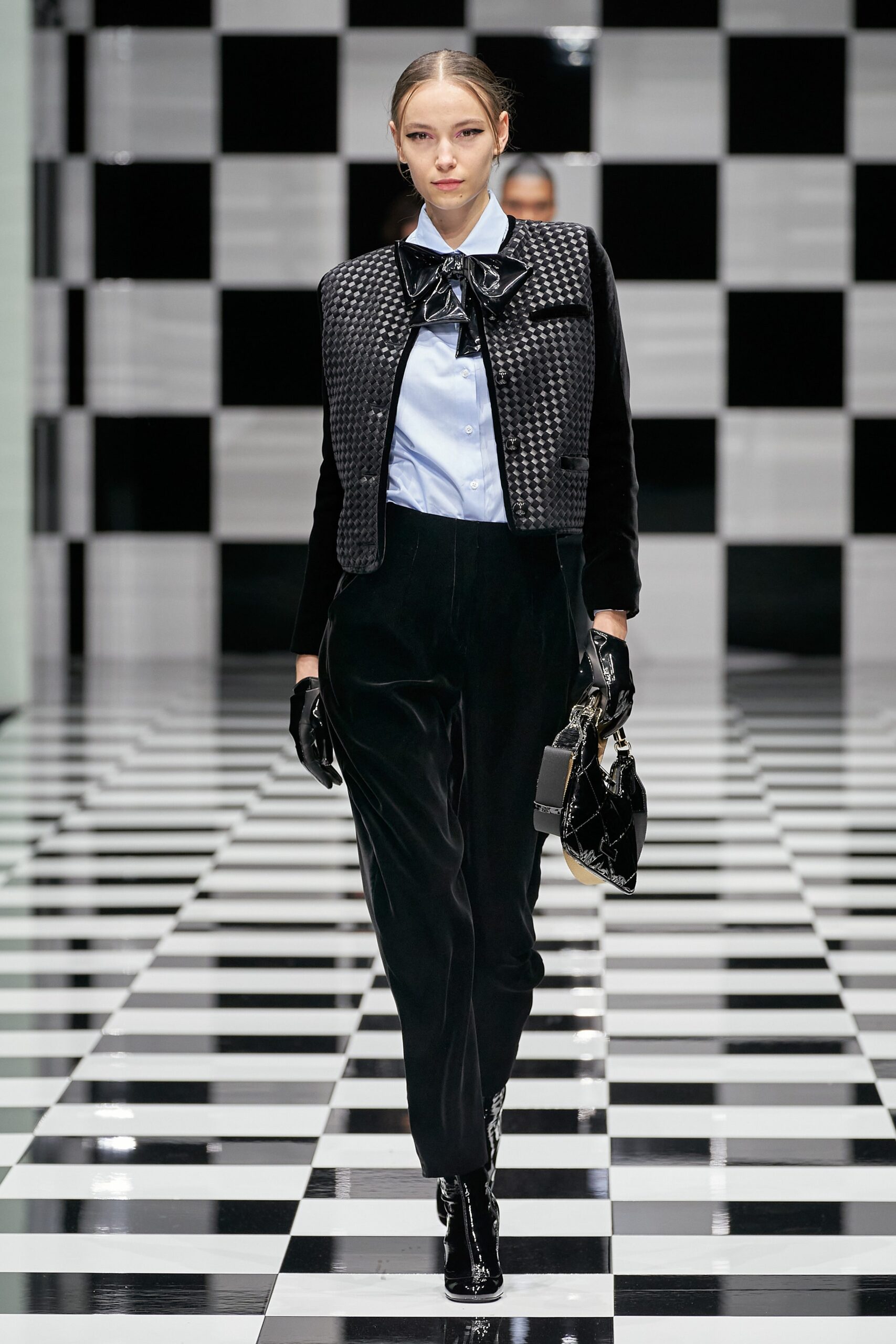 Emporio Armani F/W 22 Look 83