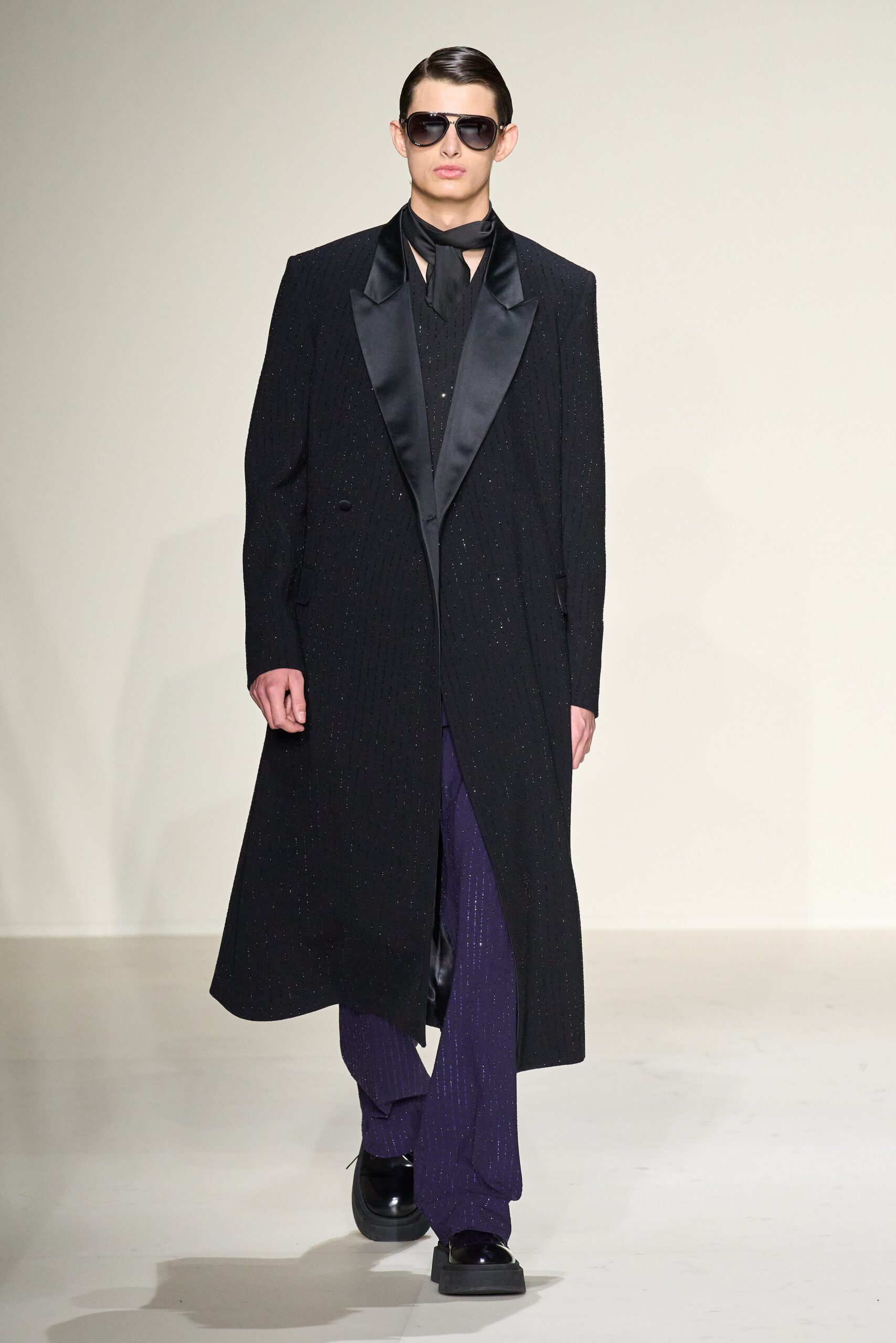 Emporio Armani F/W 23 Menswear Look 85