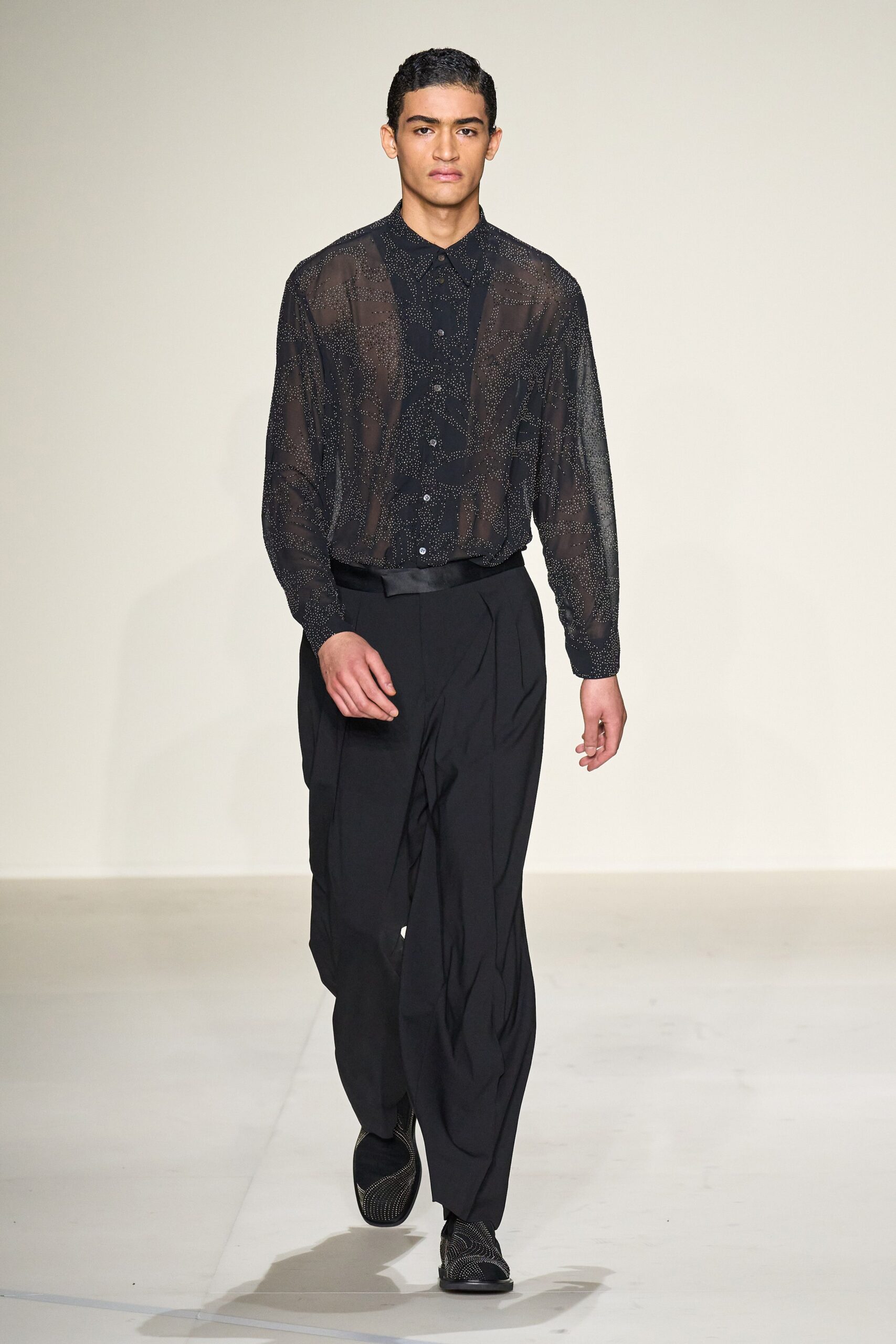 Emporio Armani F/W 23 Menswear Look 87
