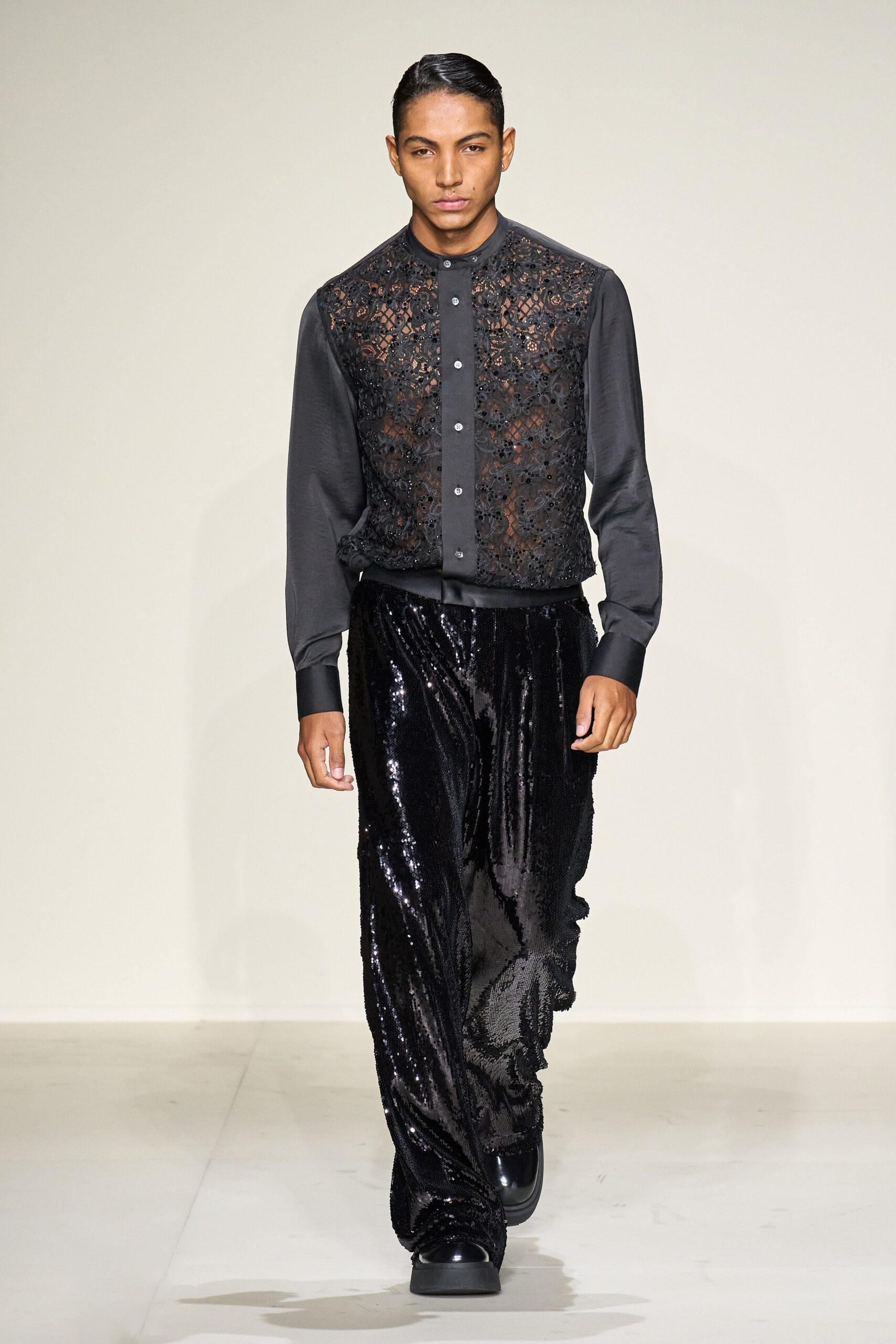 Emporio Armani F/W 23 Menswear Look 90