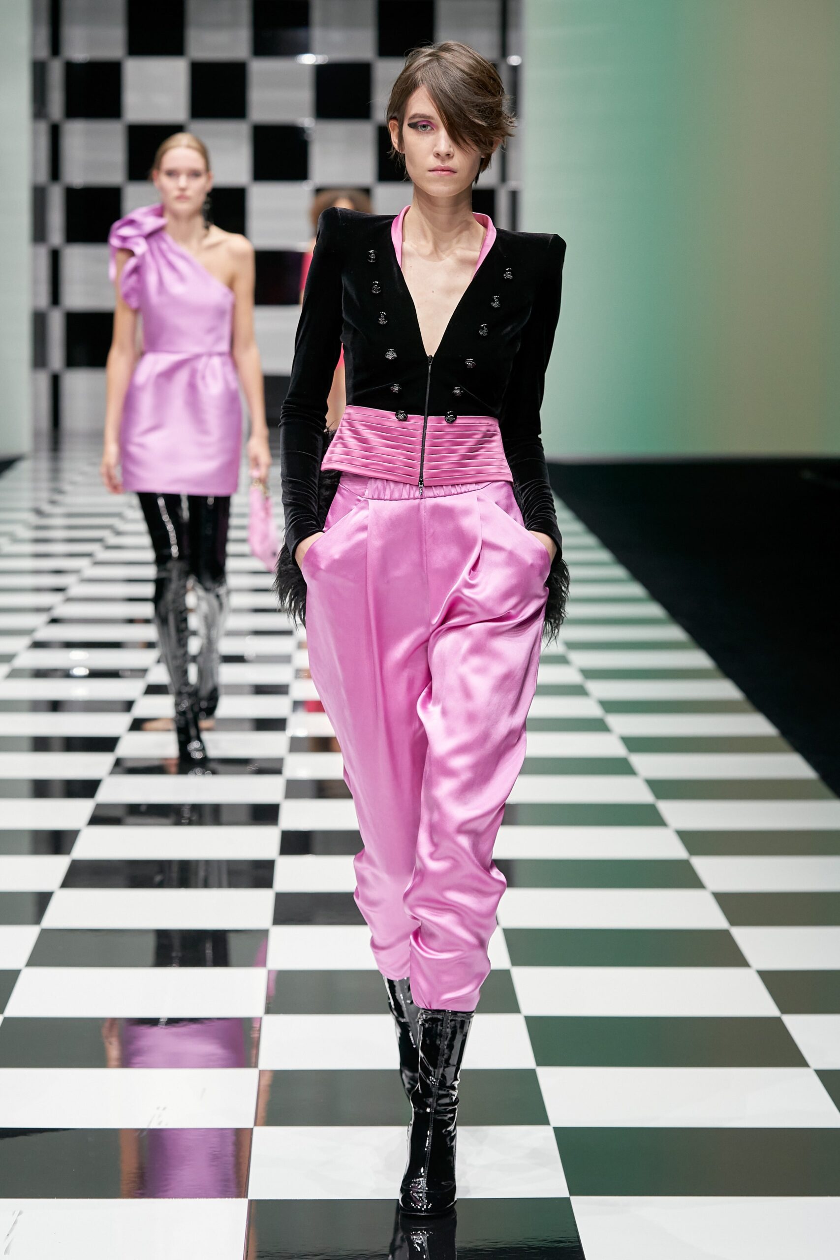 Emporio Armani F/W 22 Look 92