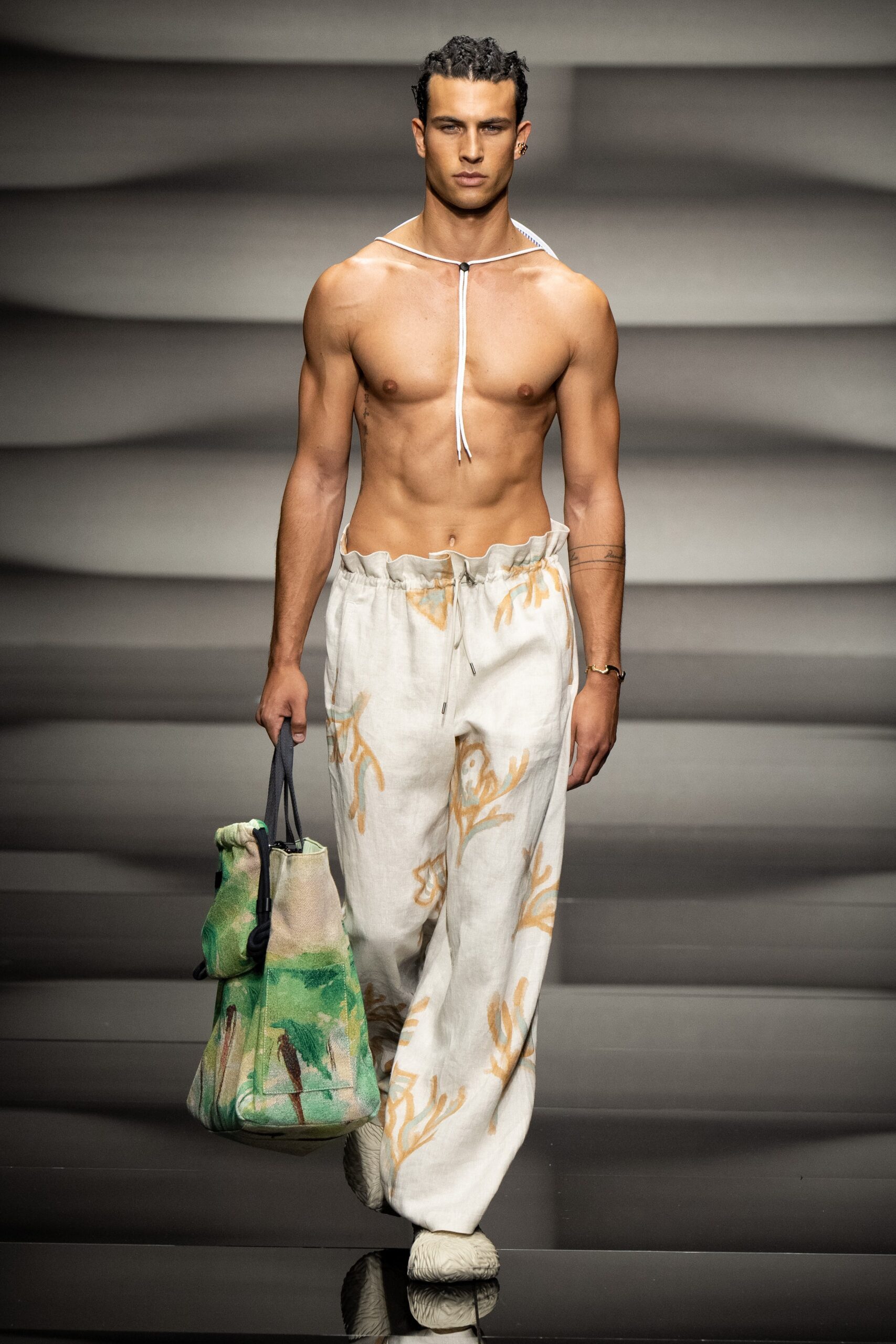 Emporio Armani S/S 23 Menswear Look 92