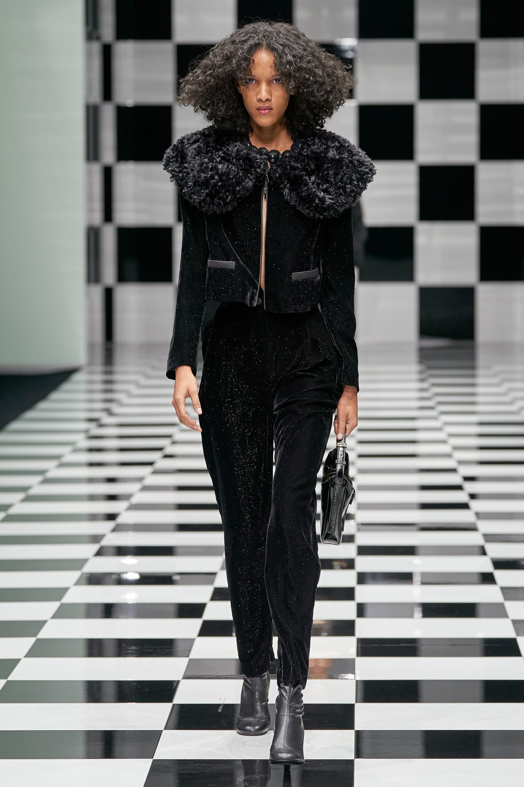 Emporio Armani F/W 22 Look 96