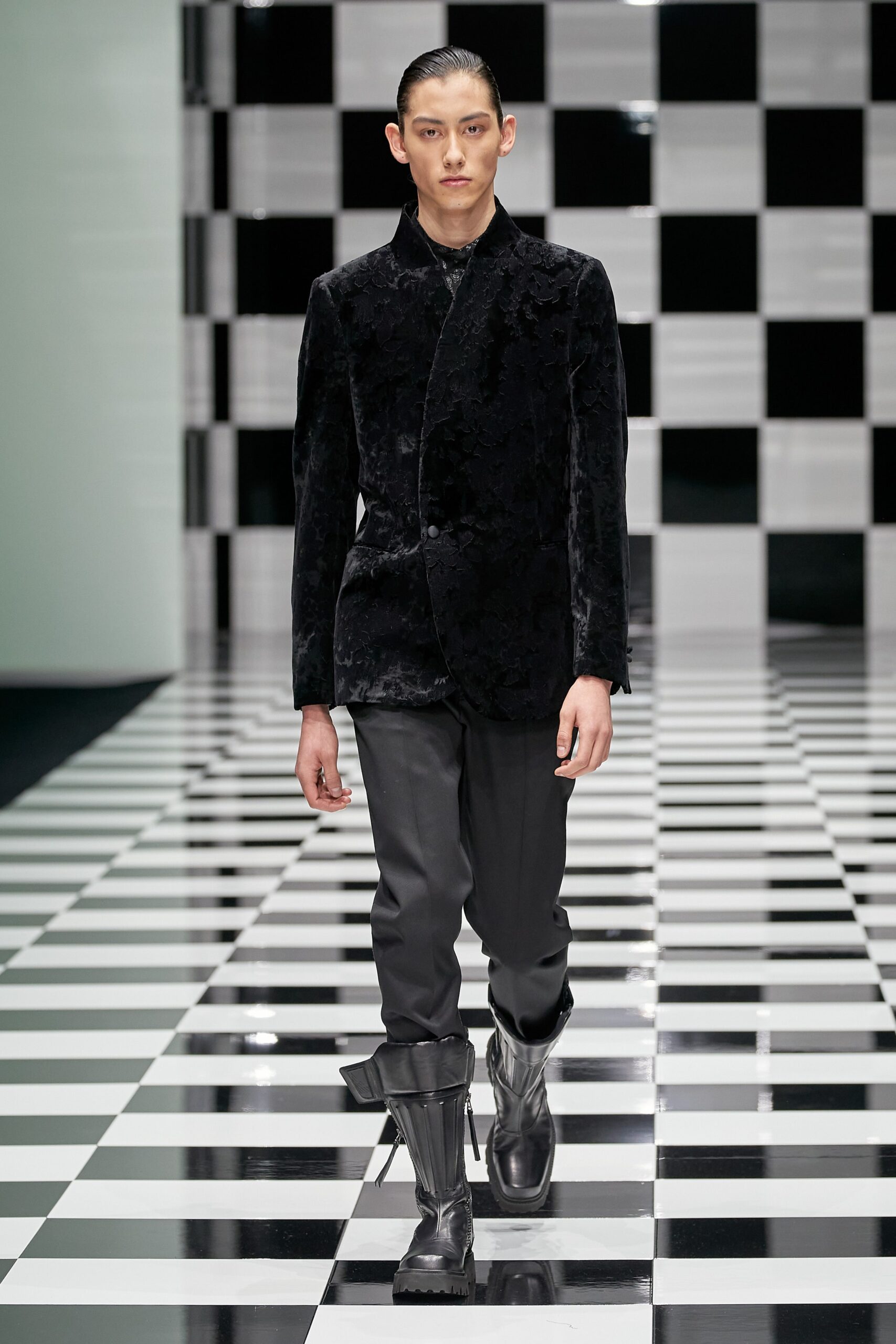 Emporio Armani F/W 22 Look 99