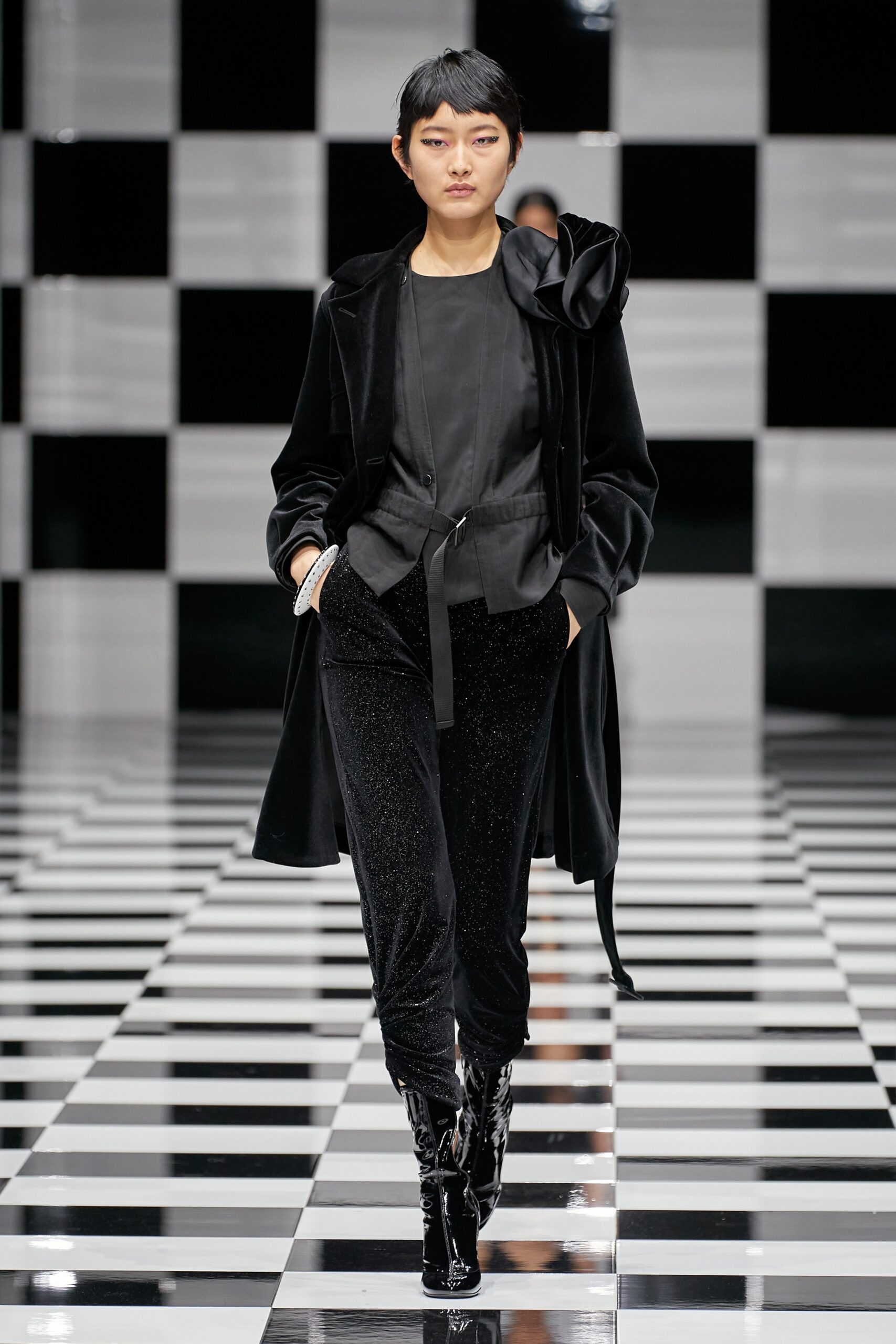 Emporio Armani F/W 22 Look 102
