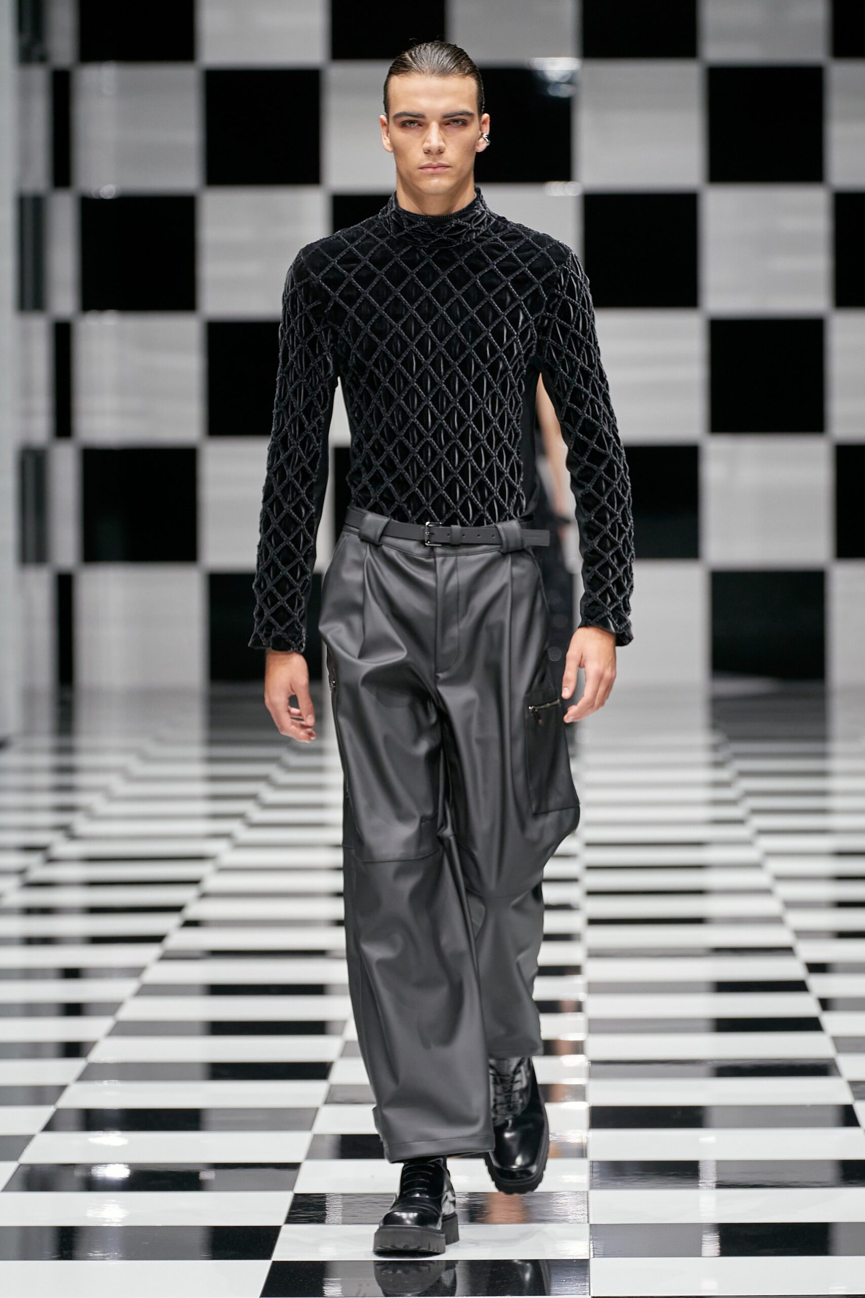 Emporio Armani F/W 22 Look 121