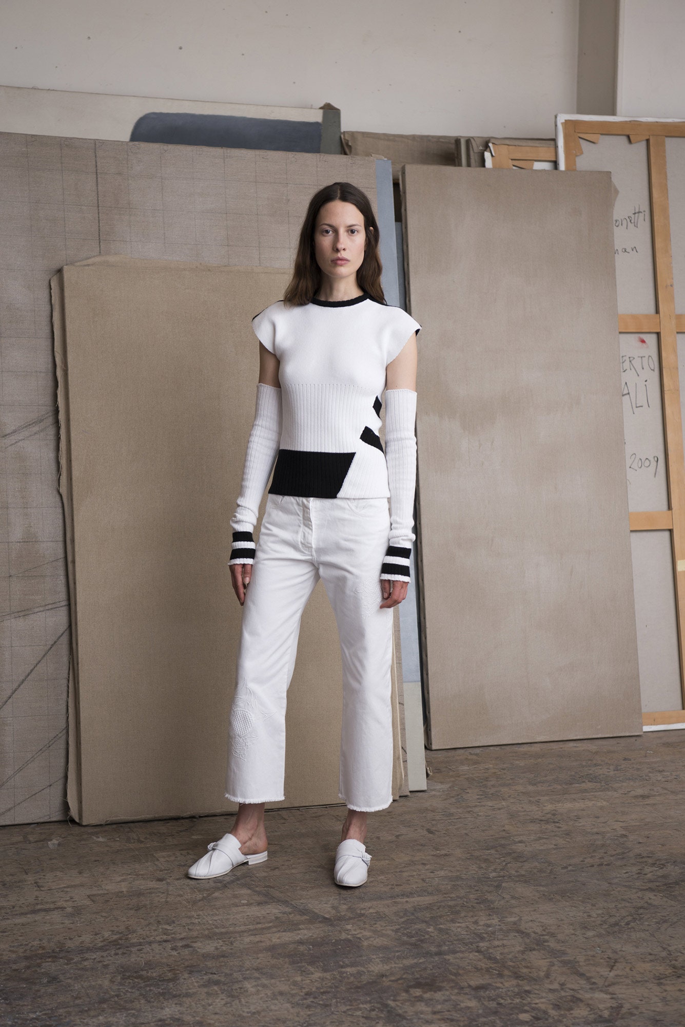 Each x Other Resort 17 Look 2