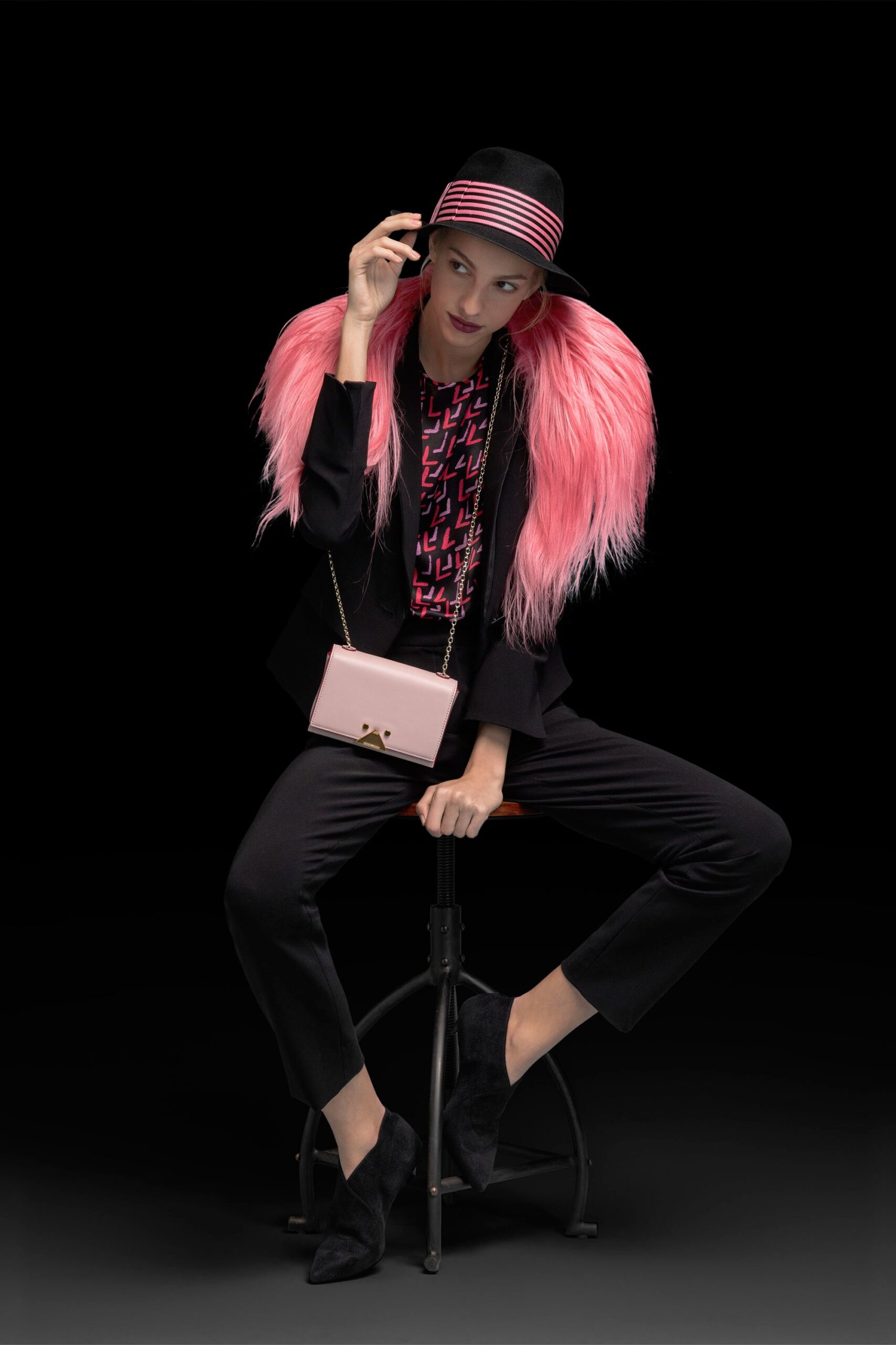 Emporio Armani F/W 18 Look 5