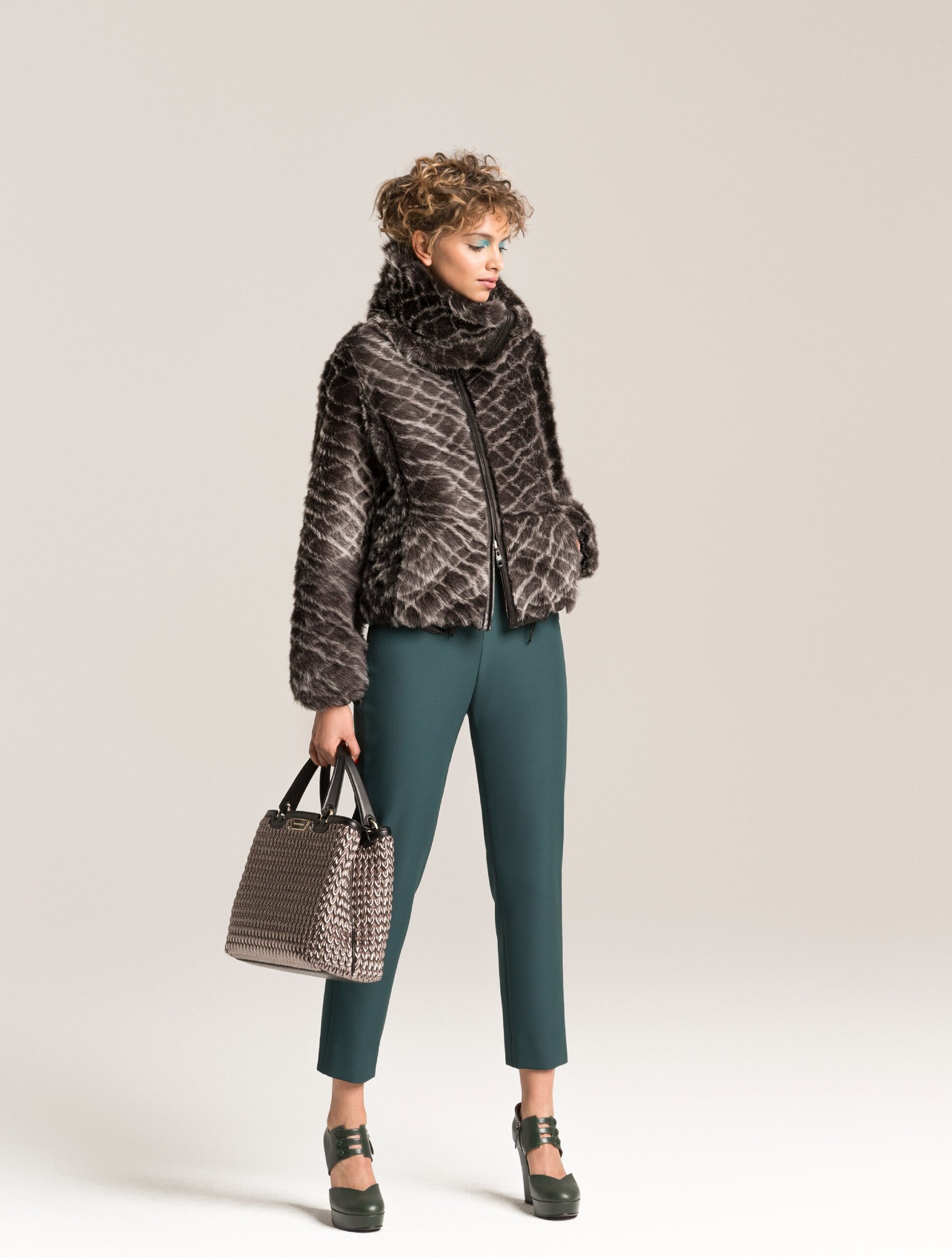 Emporio Armani F/W 17 Look 9
