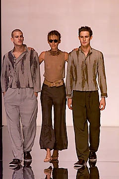 Emporio Armani S/S 01 Look 22