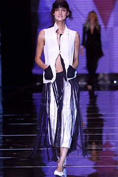Emporio Armani S/S 02 Look 36