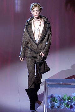 Emanuel Ungaro F/W 02 Look 18