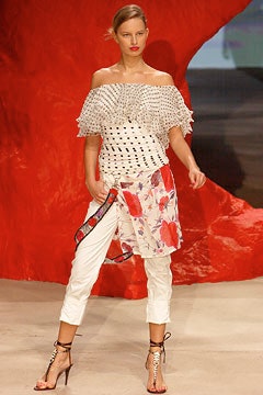 Emanuel Ungaro S/S 03 Look 7