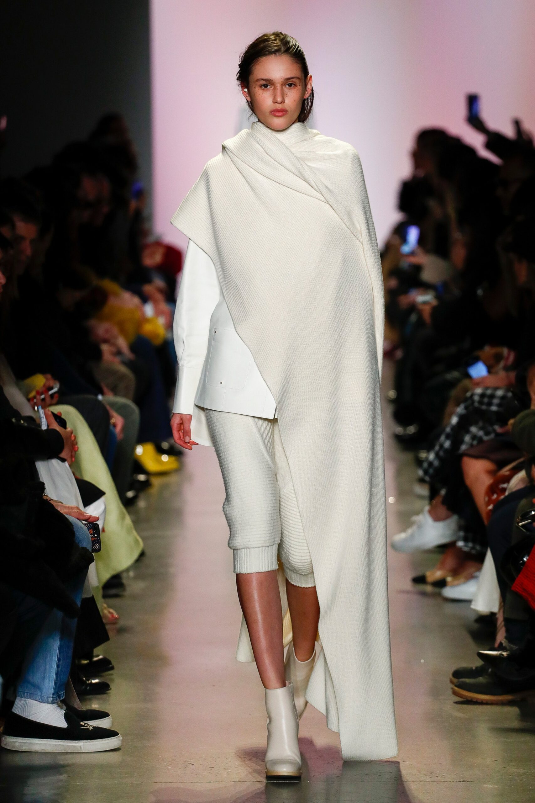 Esteban Cortazar F/W 18 Look 22