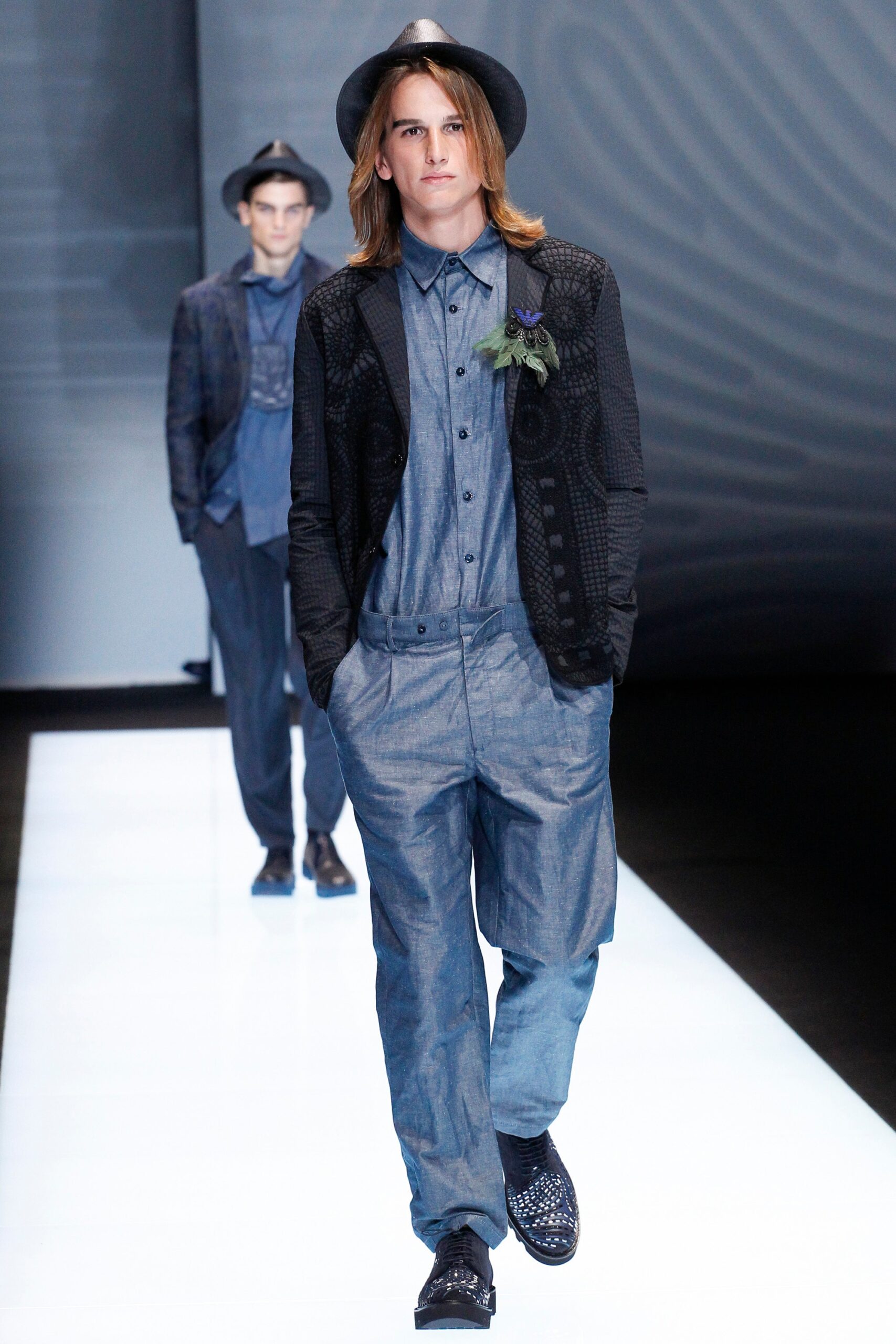 Emporio Armani S/S 17 Menswear Look 1