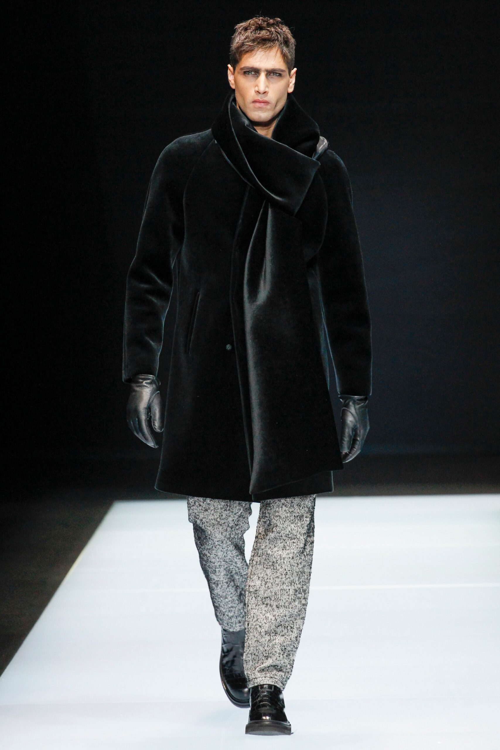 Emporio Armani F/W 16 Menswear Look 1