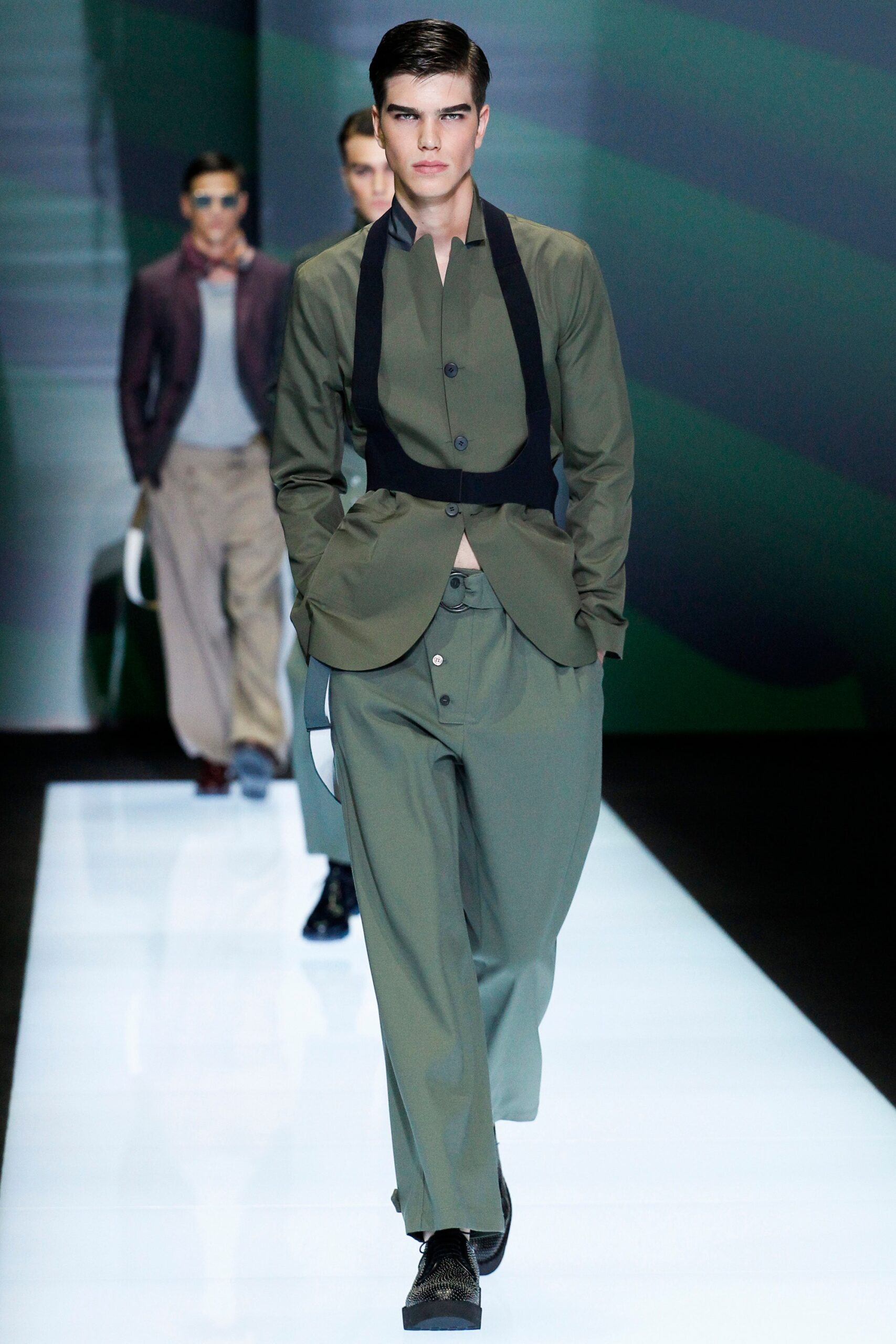 Emporio Armani S/S 17 Menswear Look 3