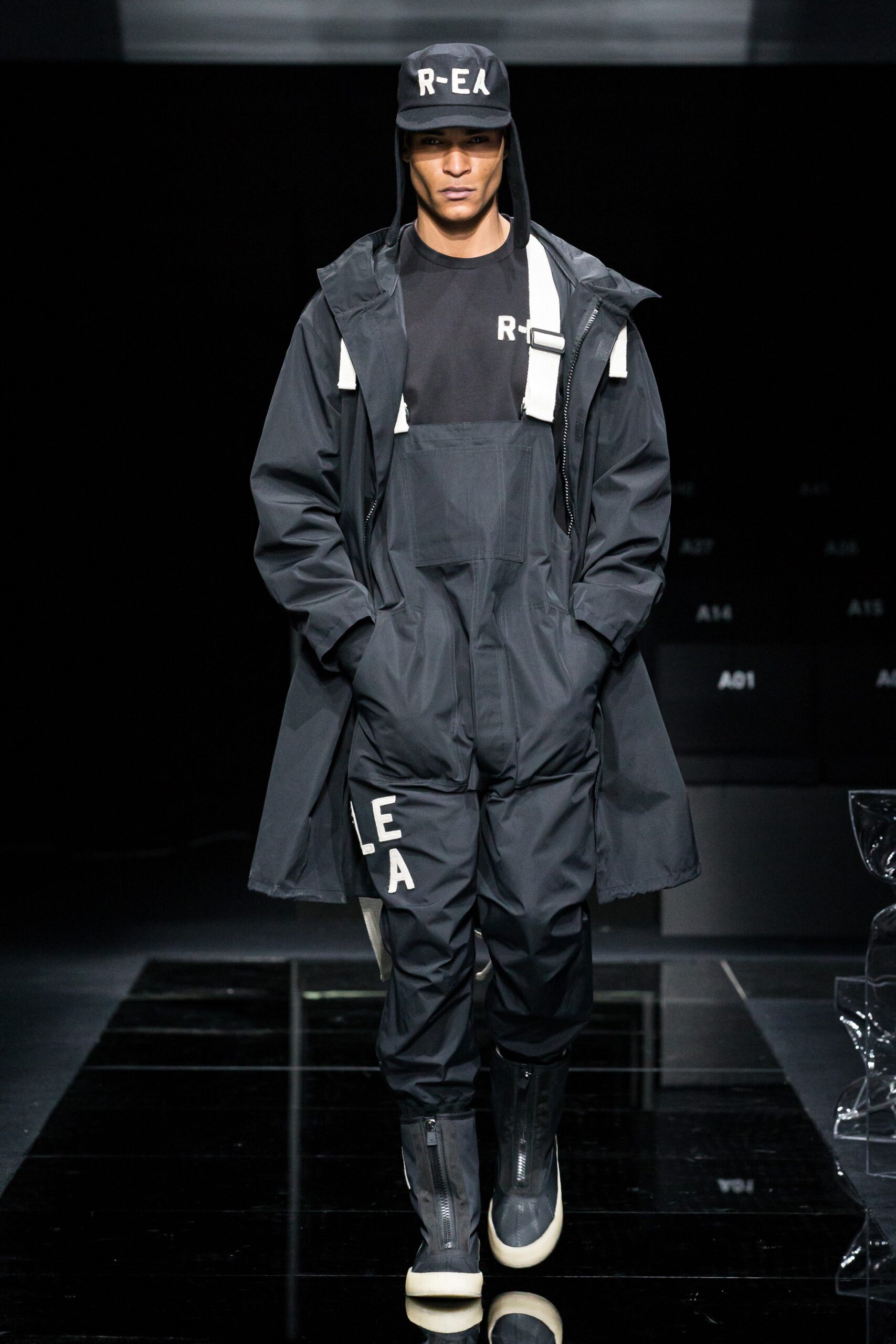 Emporio Armani F/W 20 Menswear Look 41