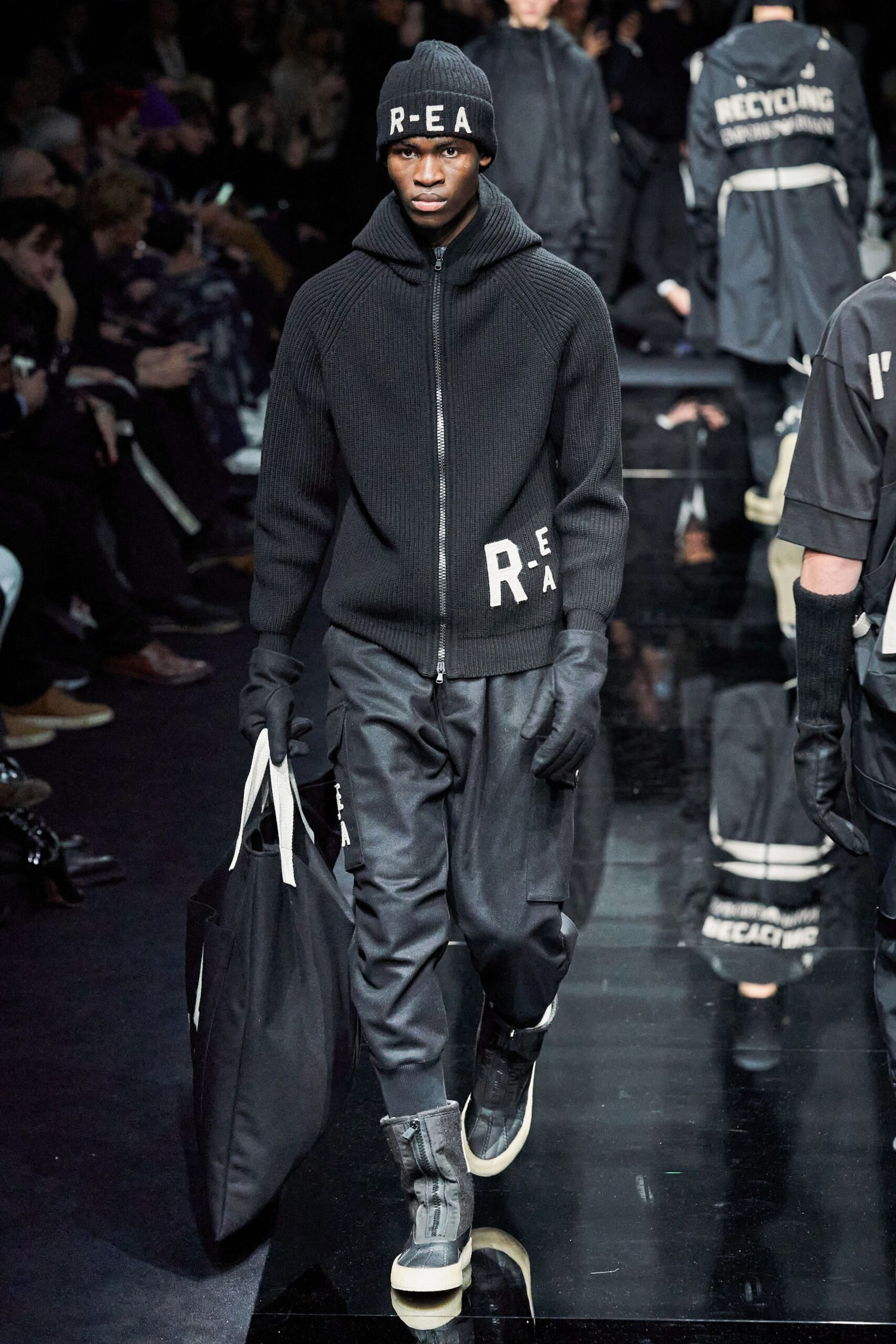 Emporio Armani F/W 20 Menswear Look 43