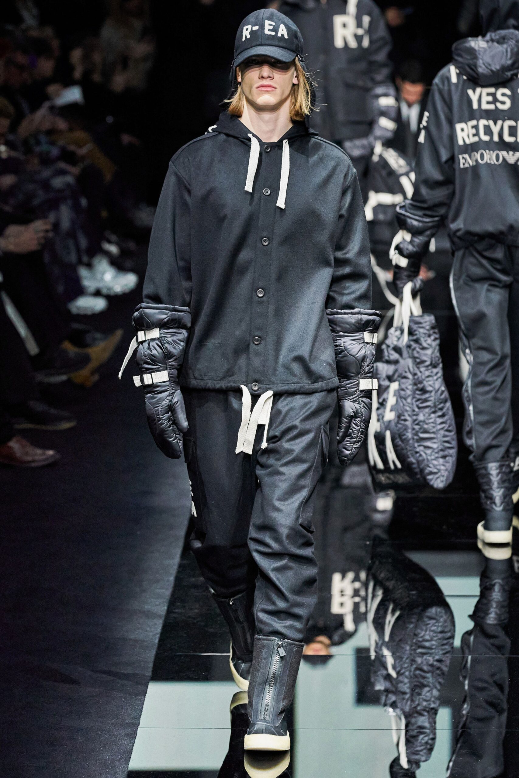 Emporio Armani F/W 20 Menswear Look 47