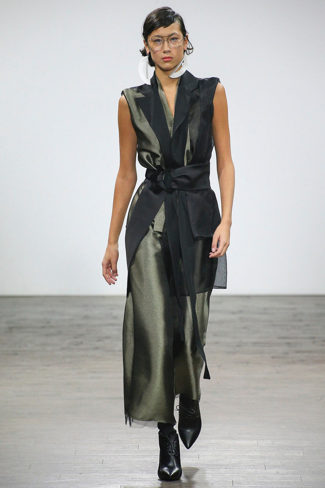 Eloshi Tbilisi S/S 17 Look 2
