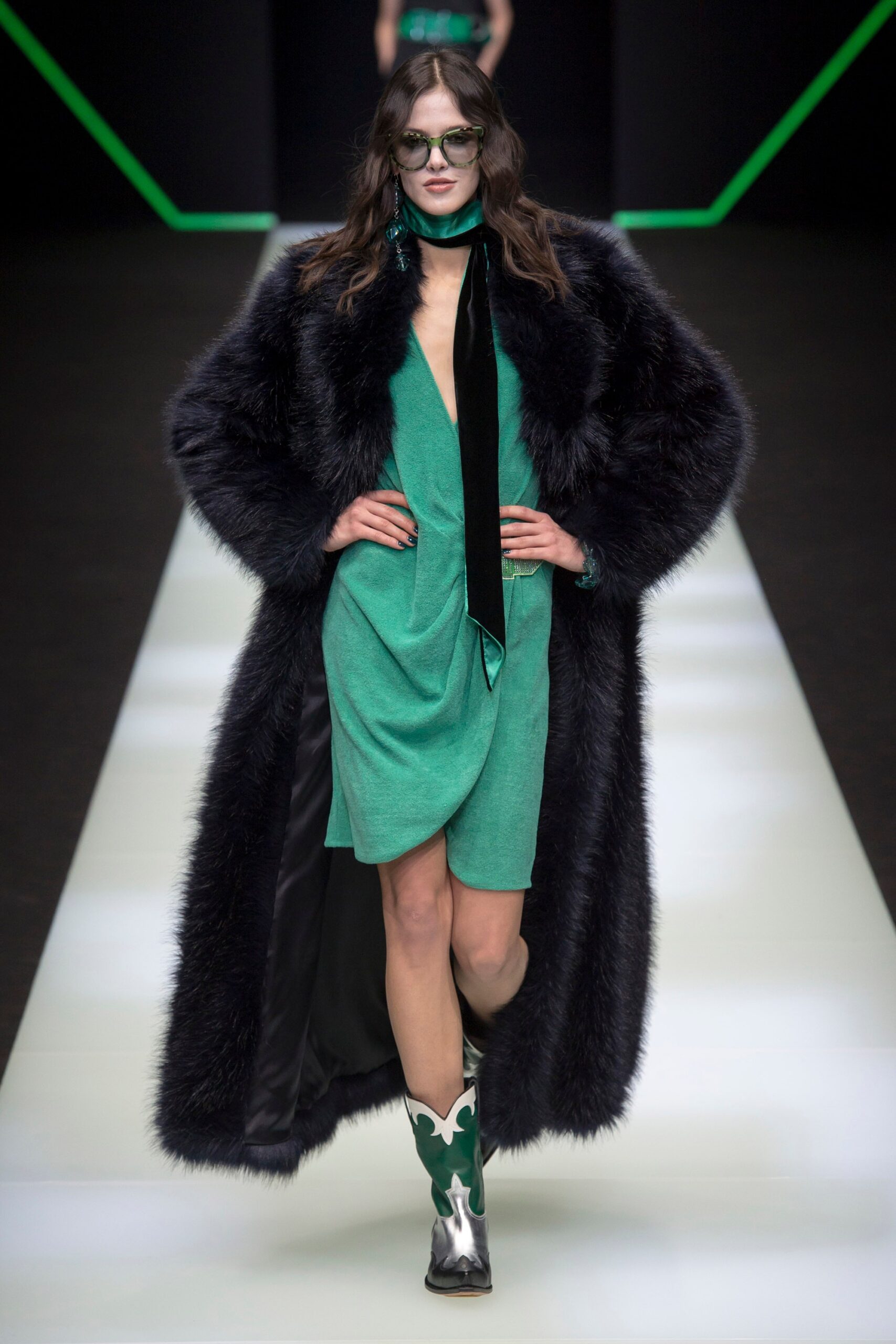 Emporio Armani F/W 18 Look 4