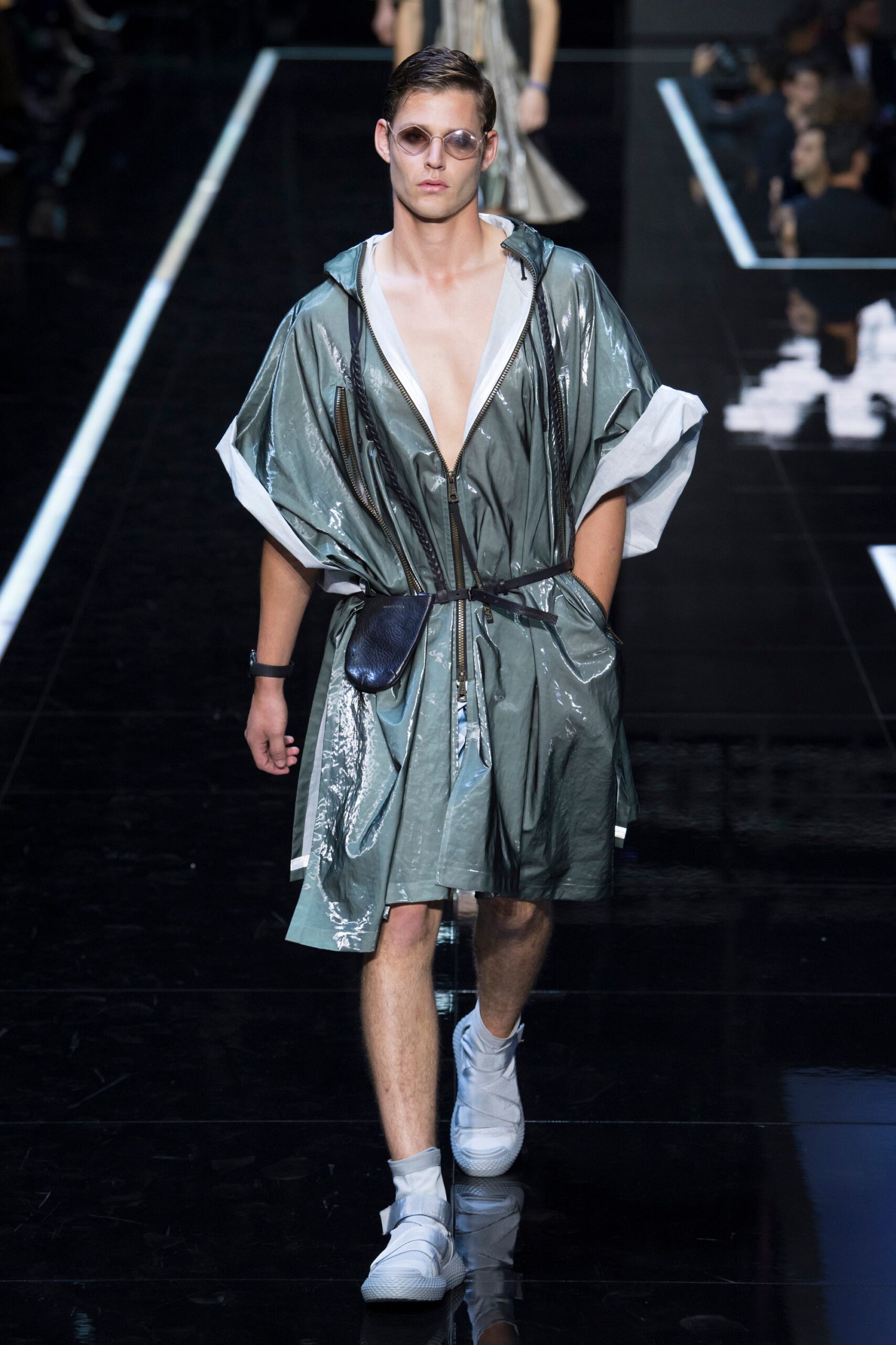 Emporio Armani S/S 19 Menswear Look 1