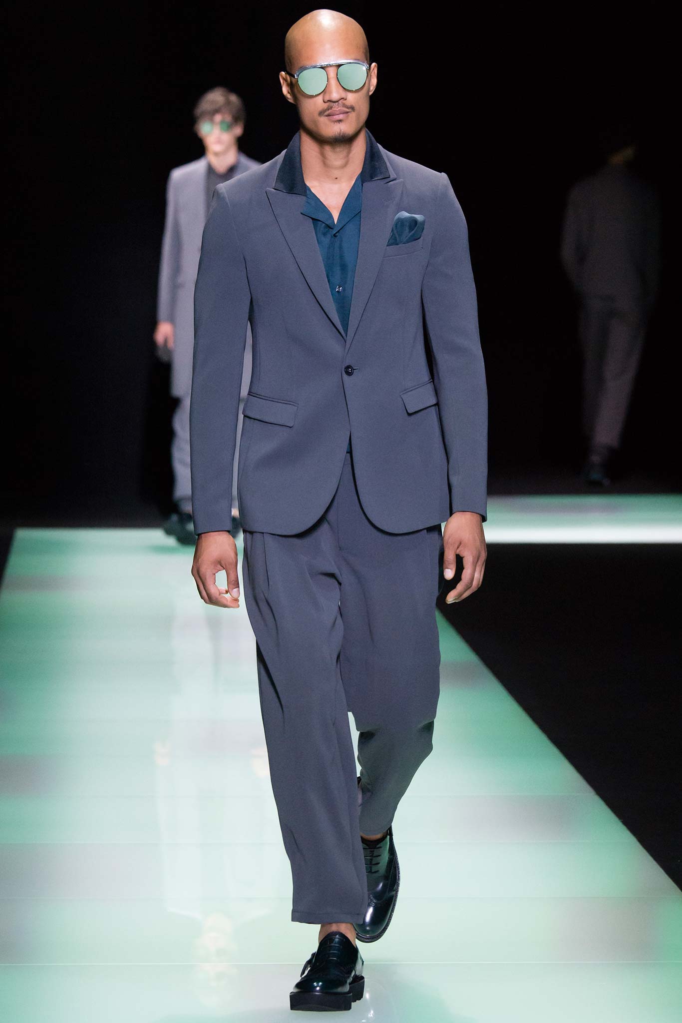 Emporio Armani S/S 16 Menswear Look 3