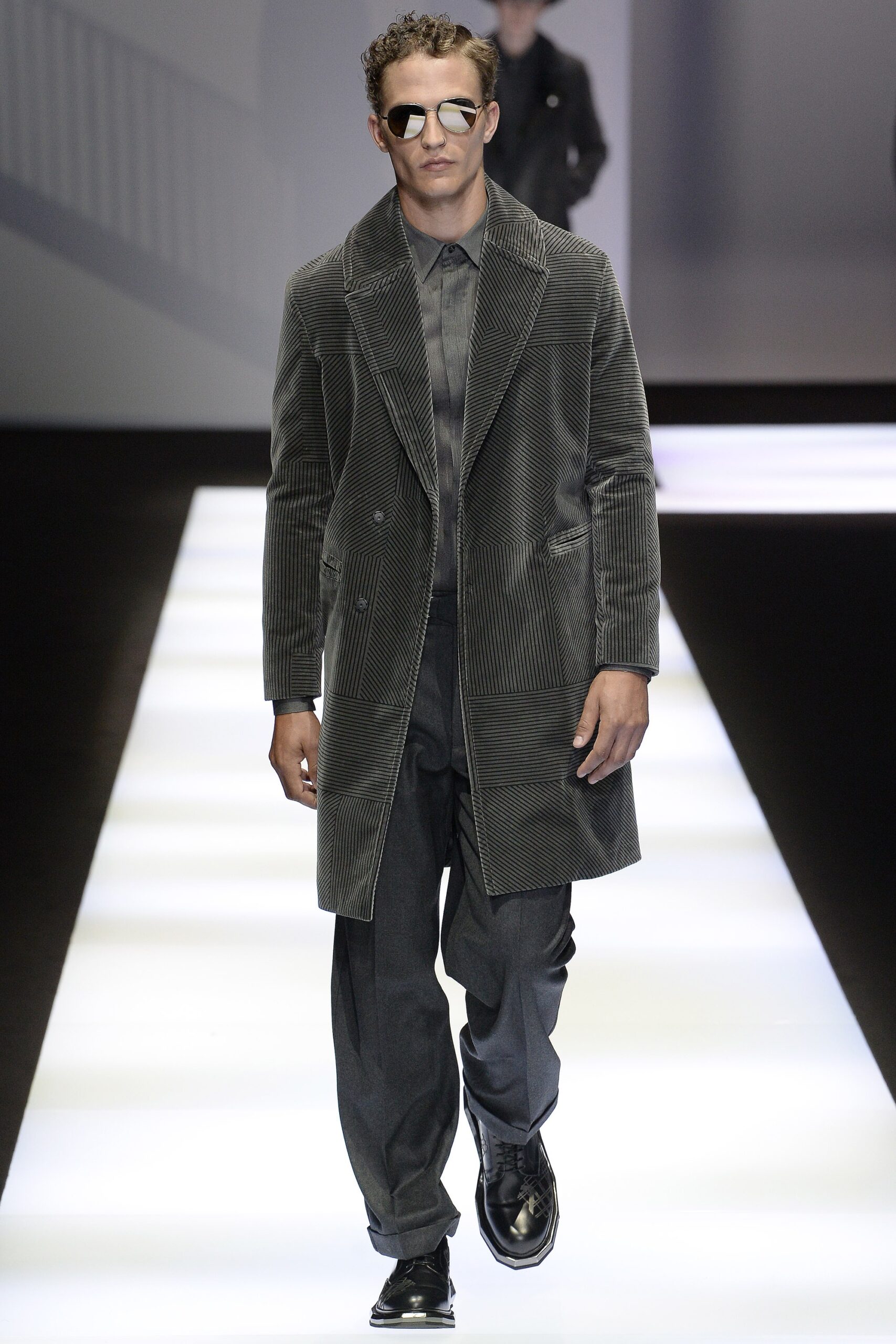 Emporio Armani F/W 17 Menswear Look 8