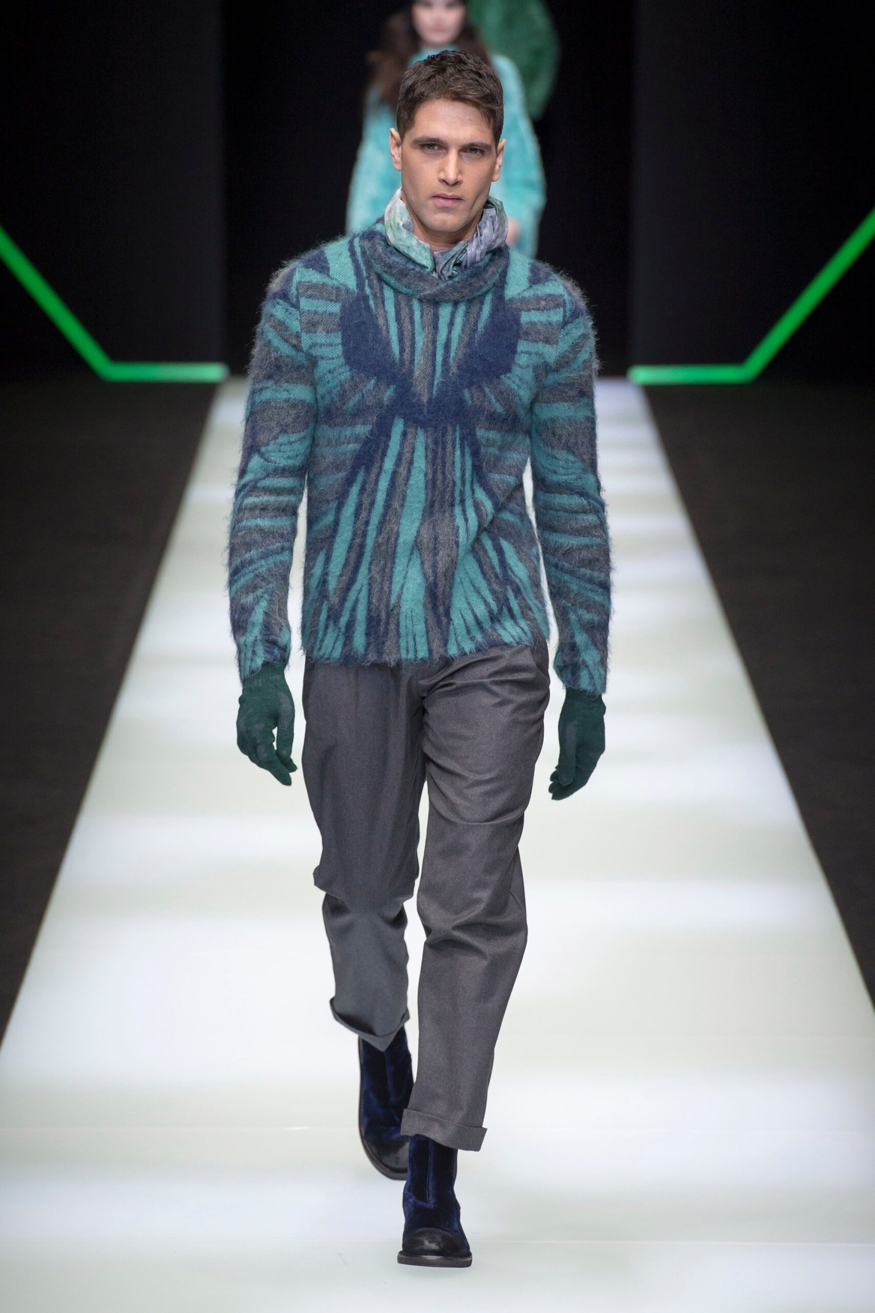 Emporio Armani F/W 18 Look 16