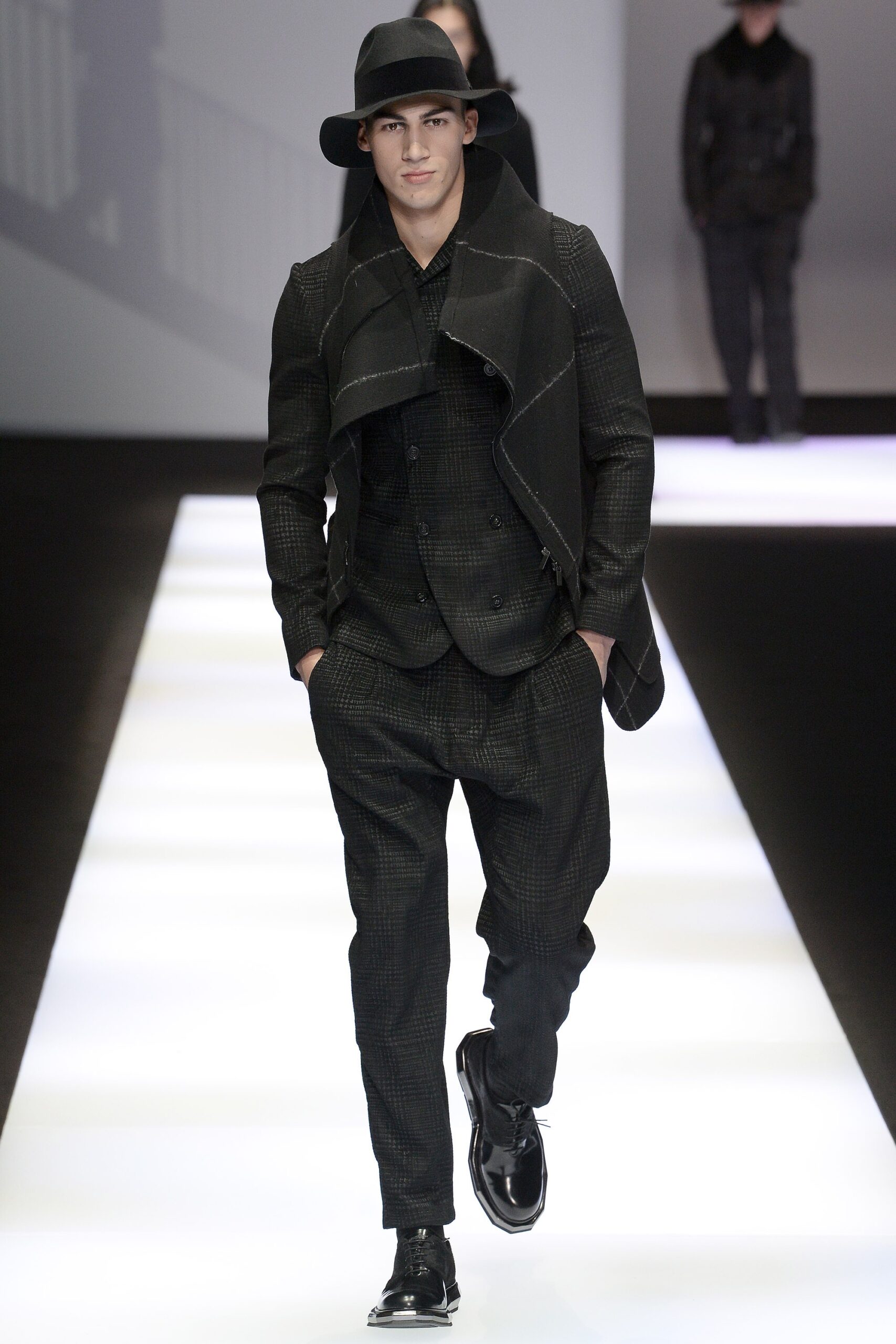 Emporio Armani F/W 17 Menswear Look 11