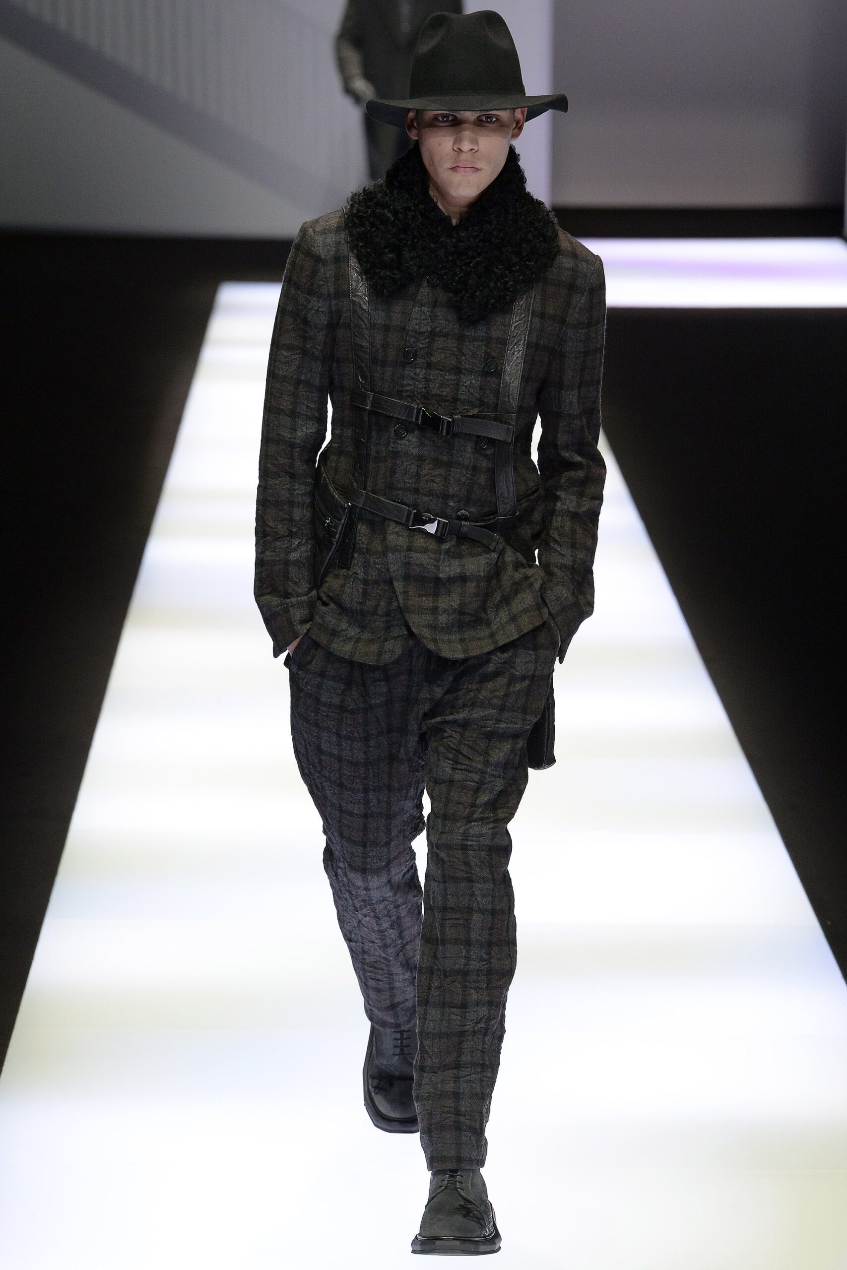 Emporio Armani F/W 17 Menswear Look 13