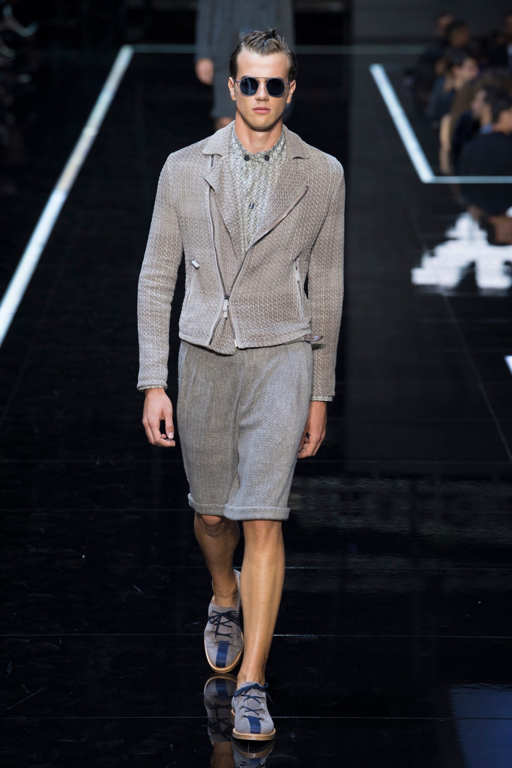 Emporio Armani S/S 19 Menswear Look 17