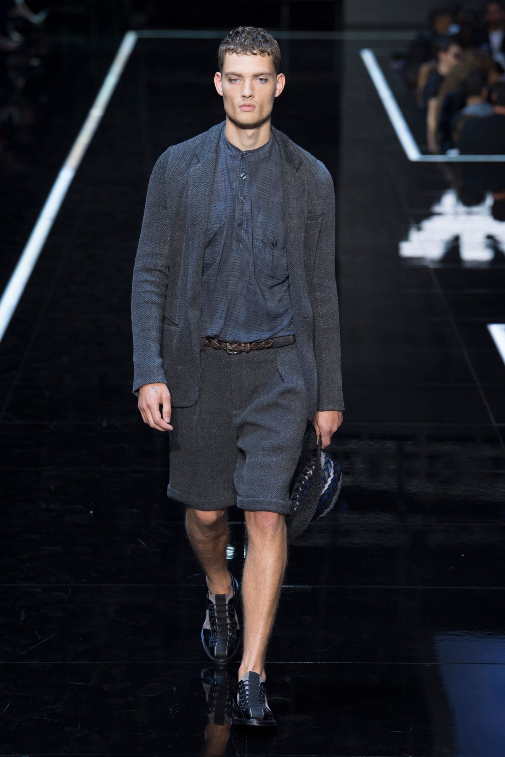 Emporio Armani S/S 19 Menswear Look 18