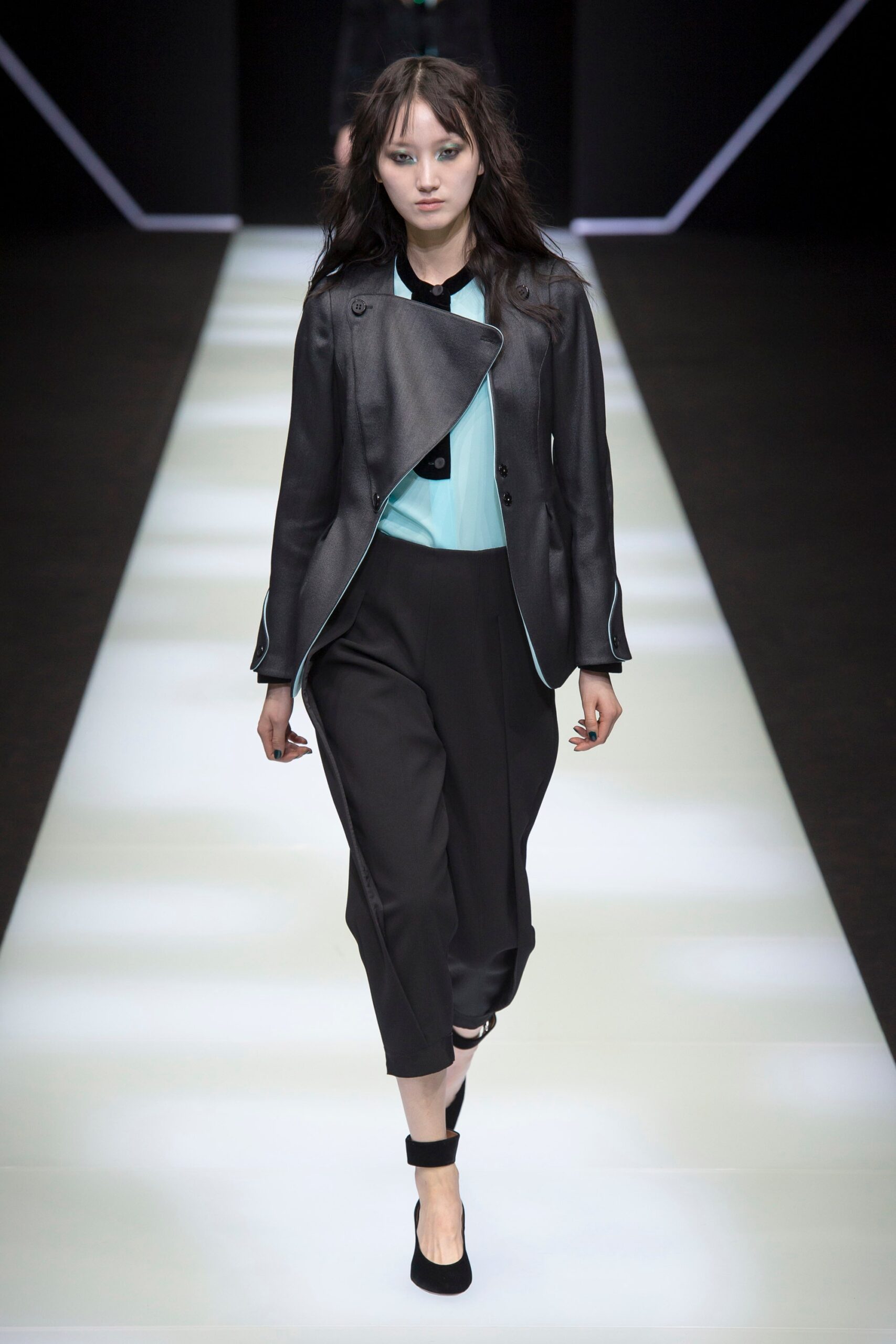 Emporio Armani F/W 18 Look 21