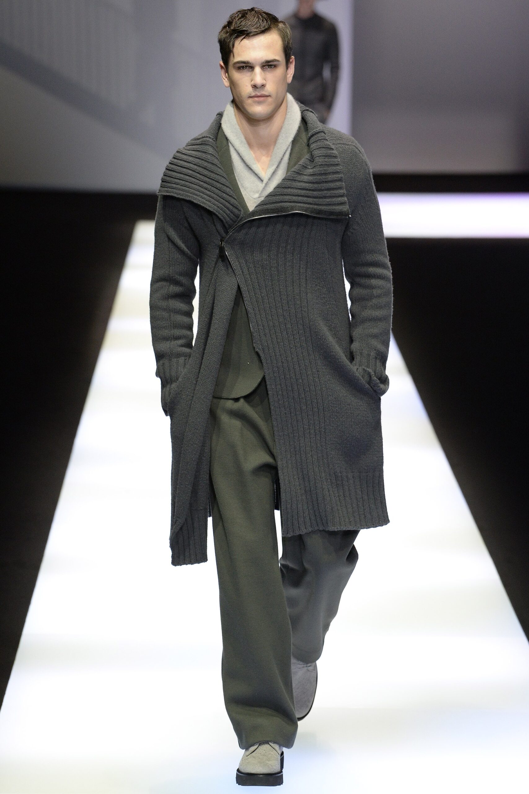 Emporio Armani F/W 17 Menswear Look 16
