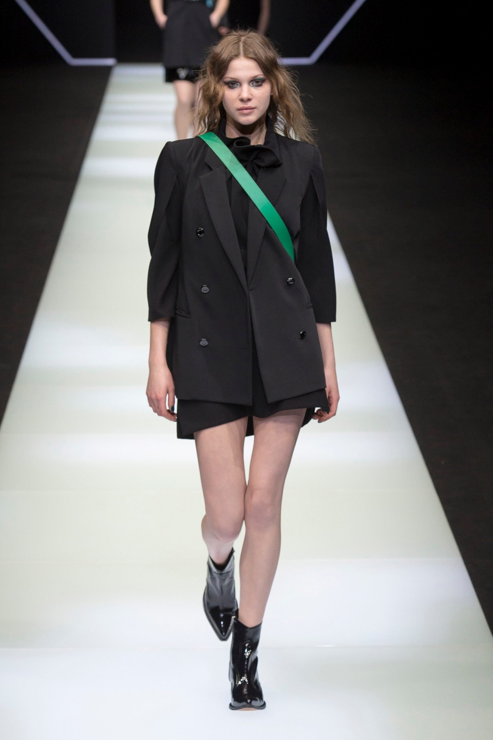 Emporio Armani F/W 18 Look 23