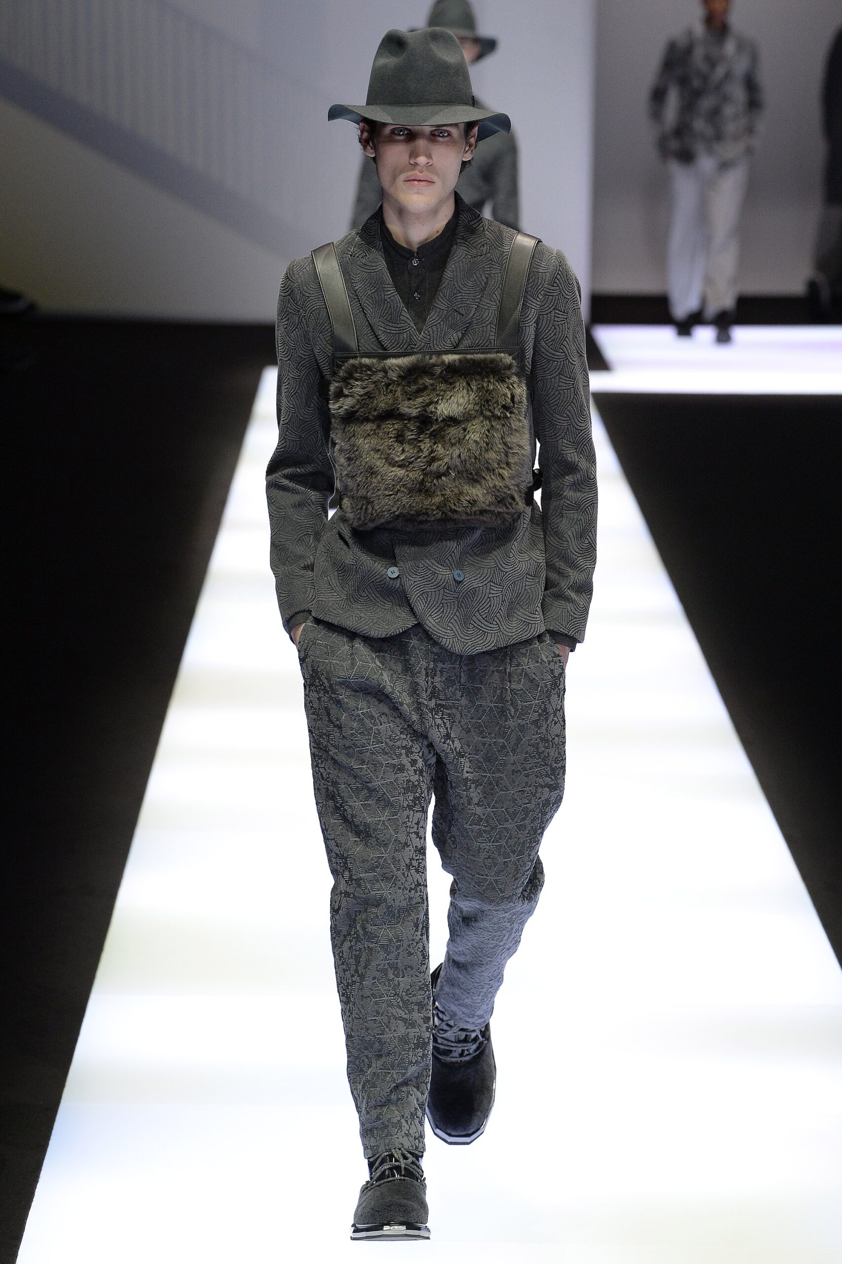 Emporio Armani F/W 17 Menswear Look 18