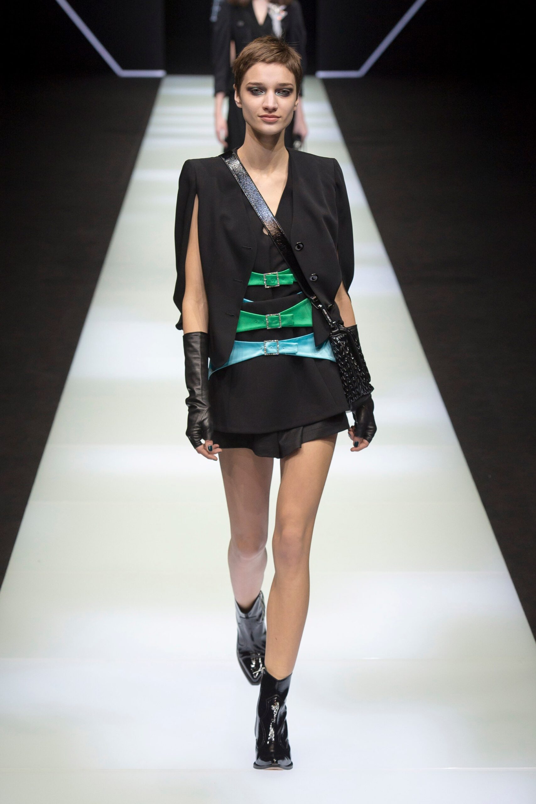 Emporio Armani F/W 18 Look 25