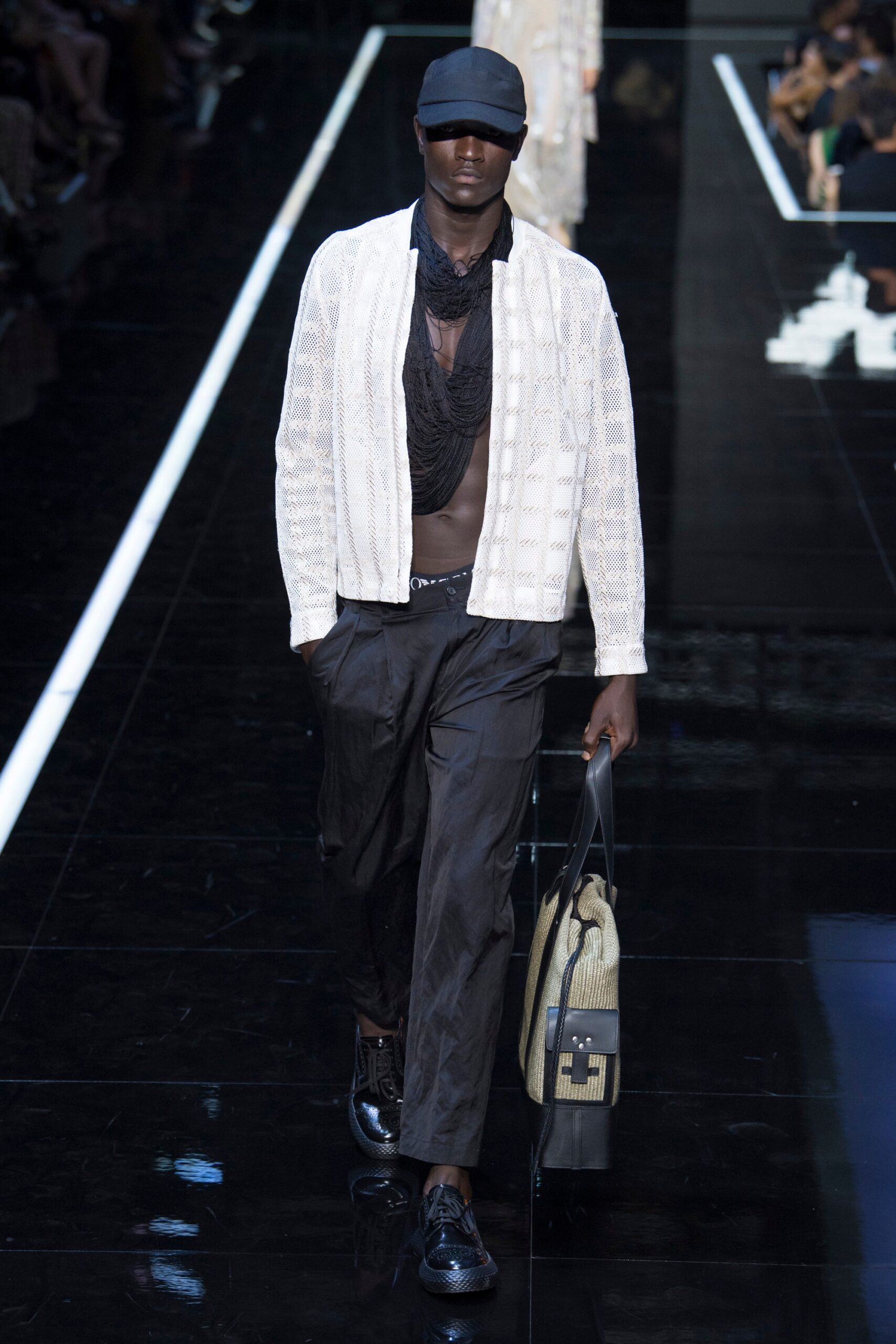 Emporio Armani S/S 19 Menswear Look 26