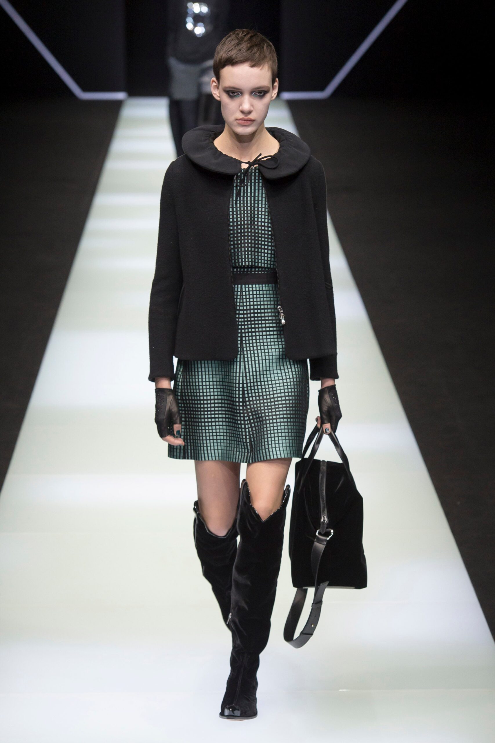 Emporio Armani F/W 18 Look 29