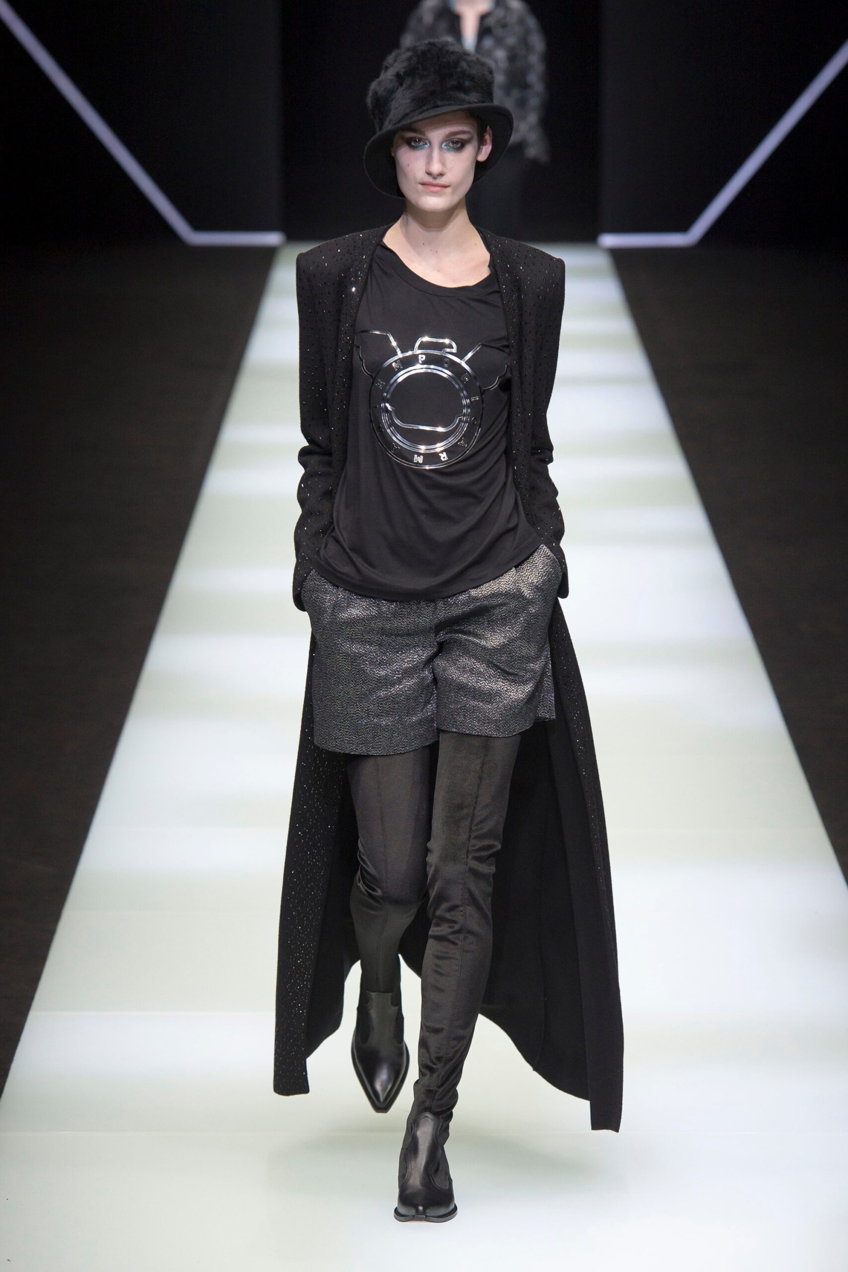 Emporio Armani F/W 18 Look 30