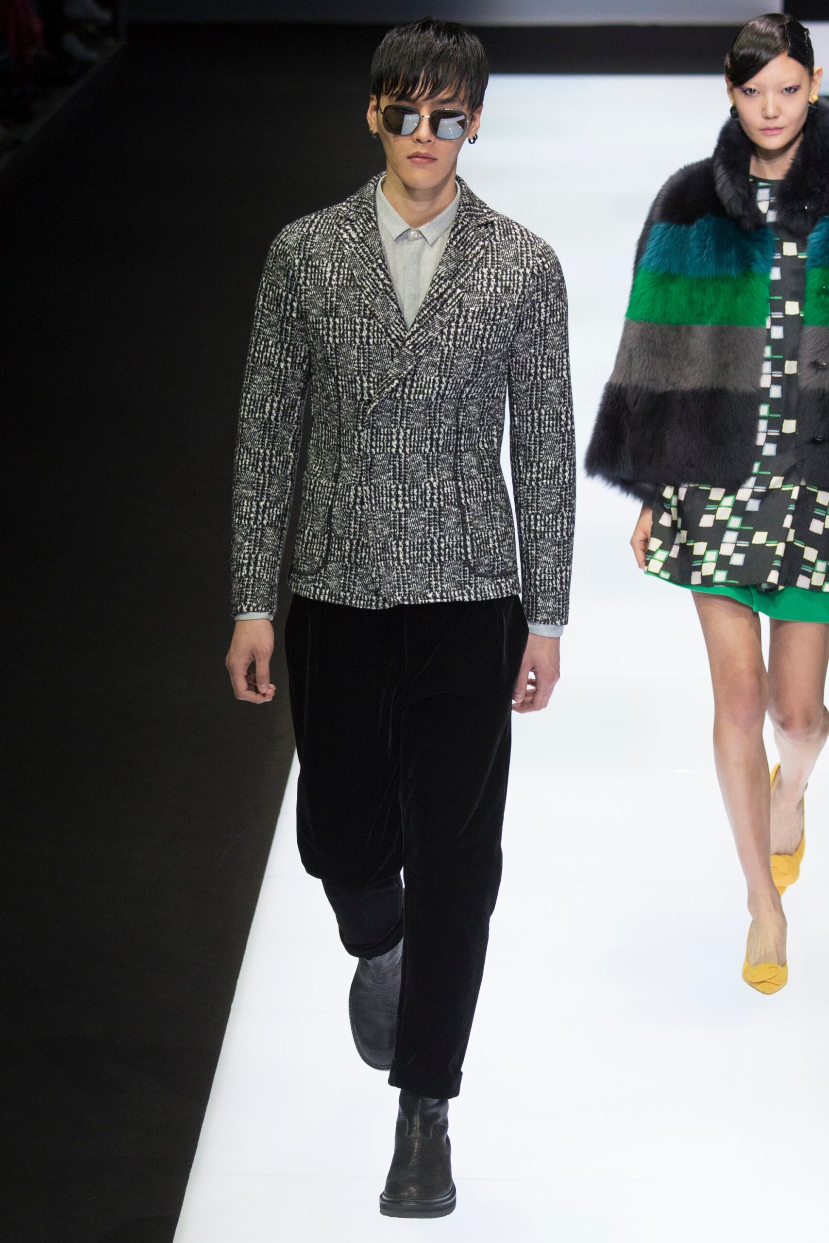 Emporio Armani F/W 16 Look 22